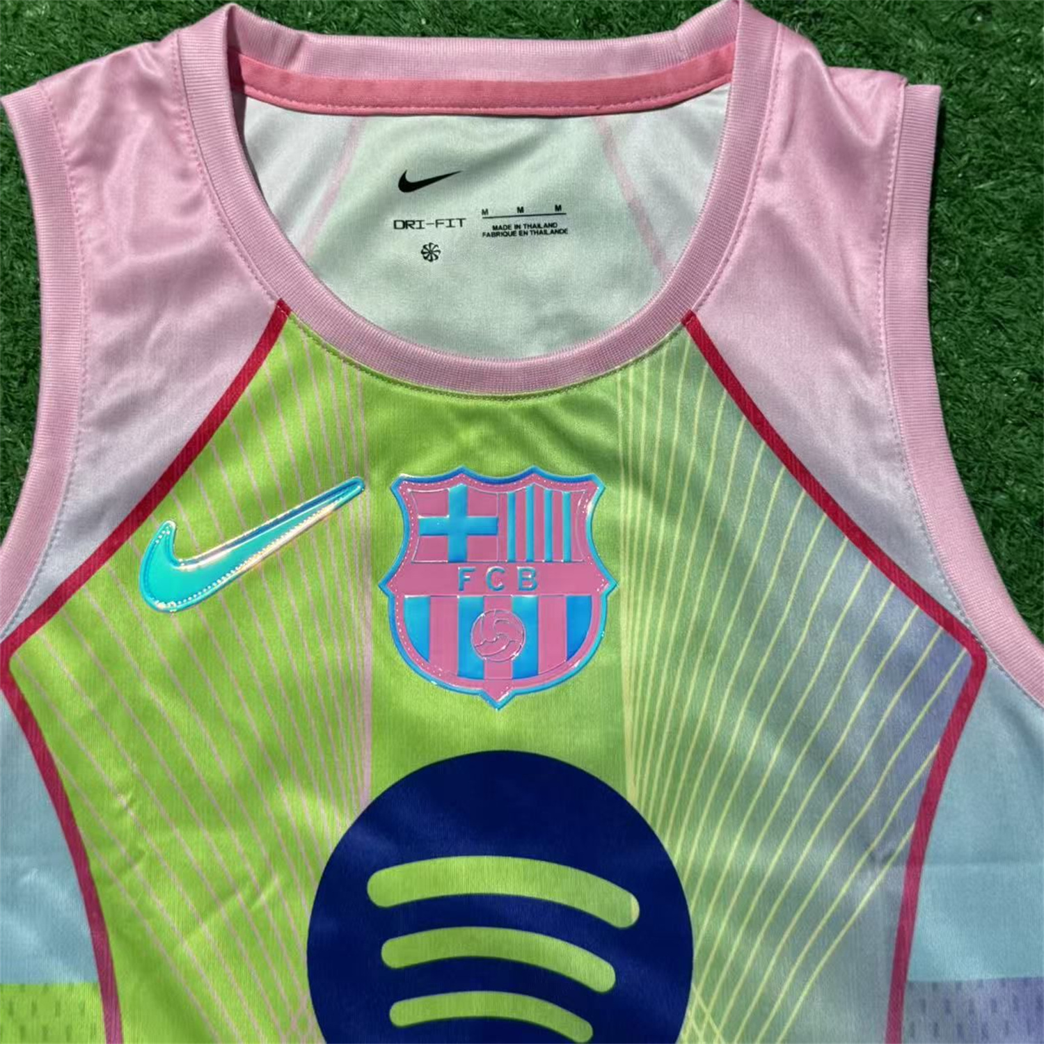 AlphaJersey-Women's Barcelona 25-26 Green Pink Yoga Vest