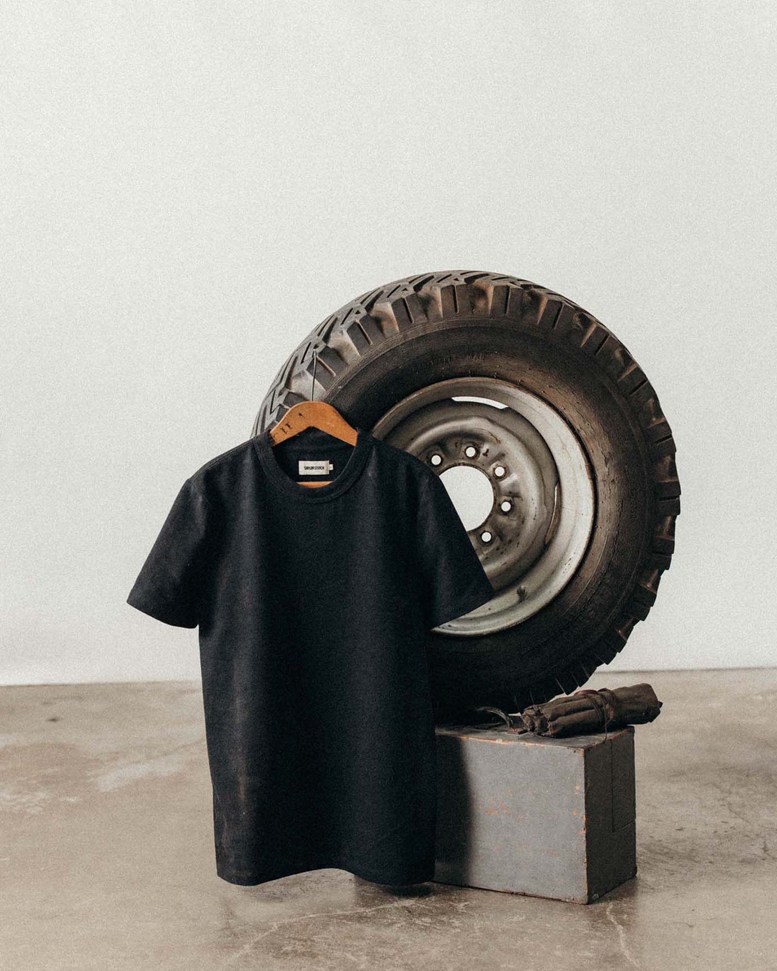The Organic Cotton Shop Tee in Coal Twist | Modern Menswear by yycbvcnbmmnbm