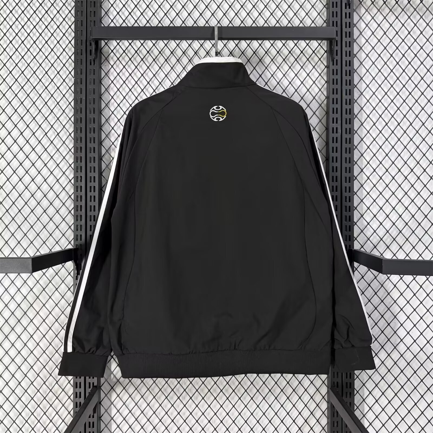 AlphaJersey-Retro Real Madrid 2006-07 Home Windbreaker Jacket - Black And Yellow