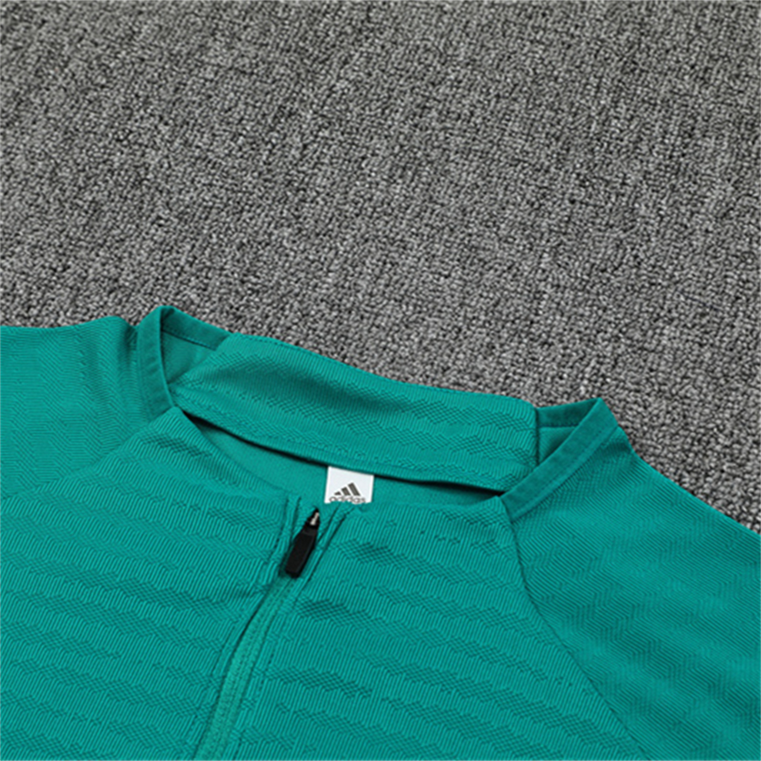 AlphaJersey-Liver.pool 25-26 Kids Long Sleeve Training Set - Player Version - Green Top and Black Pants