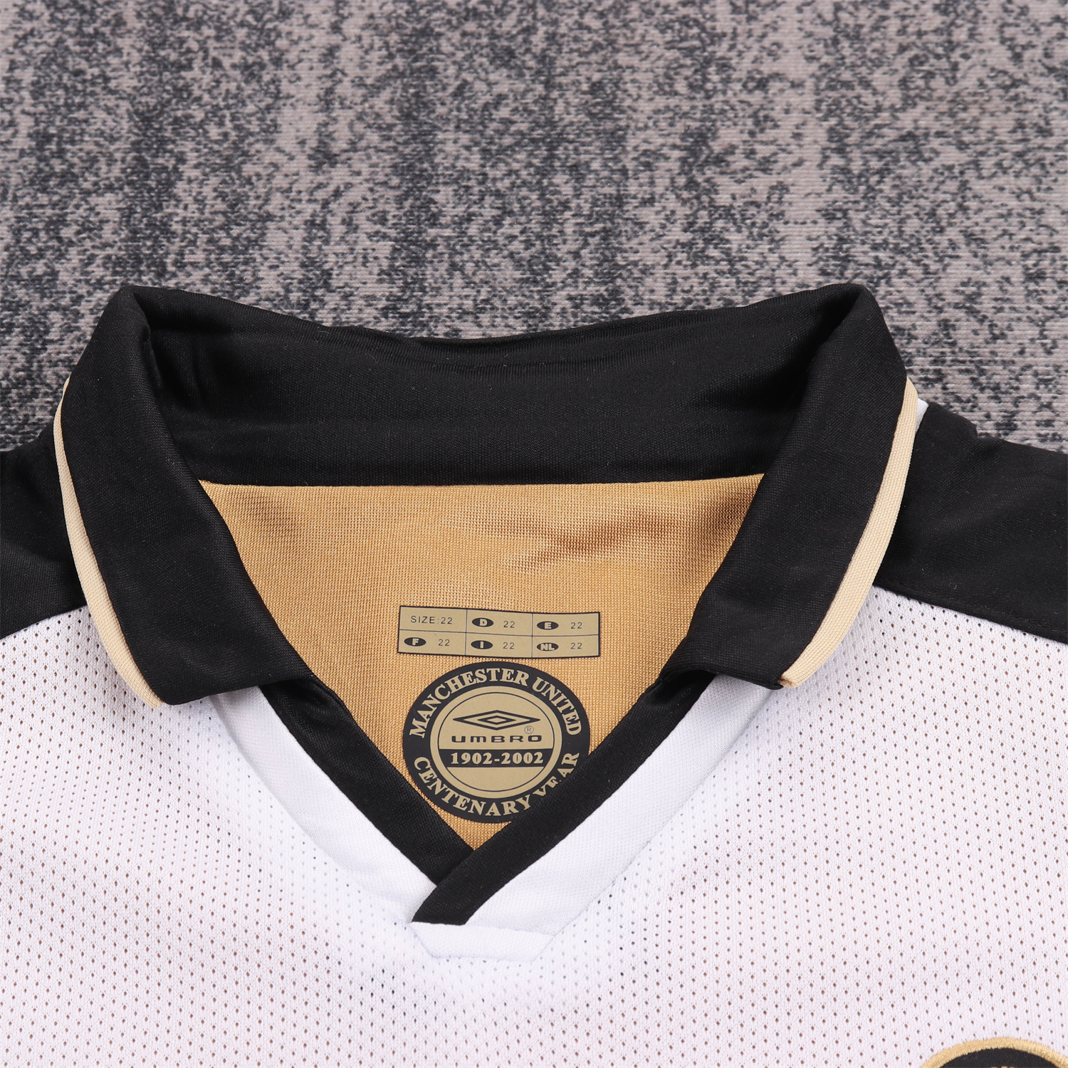 AlphaJersey-Retro Manchester United 2001-02 100th Centery Kids Kit - White
