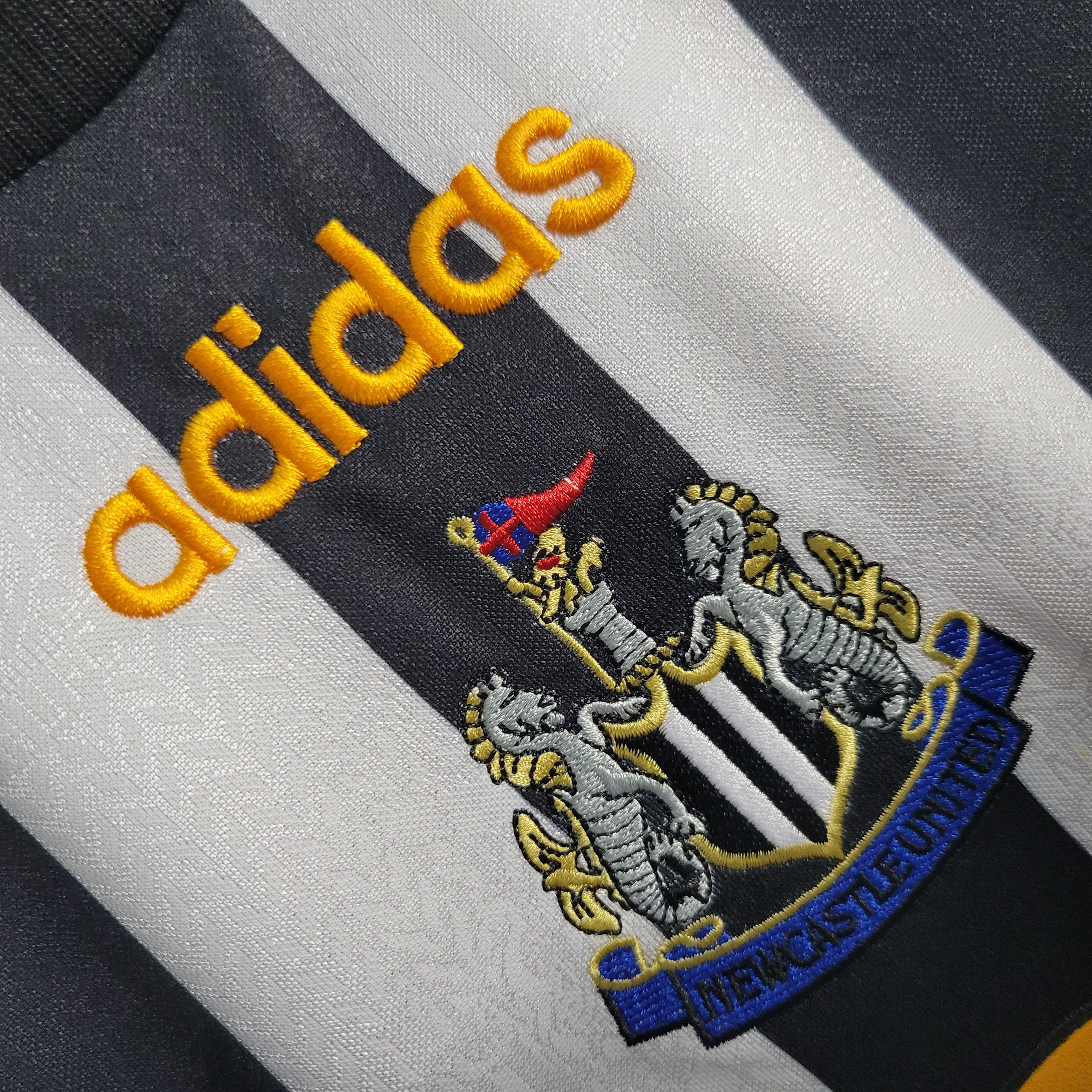AlphaJersey-Retro Newcastle United 1997-99 Home Long Sleeve Jersey
