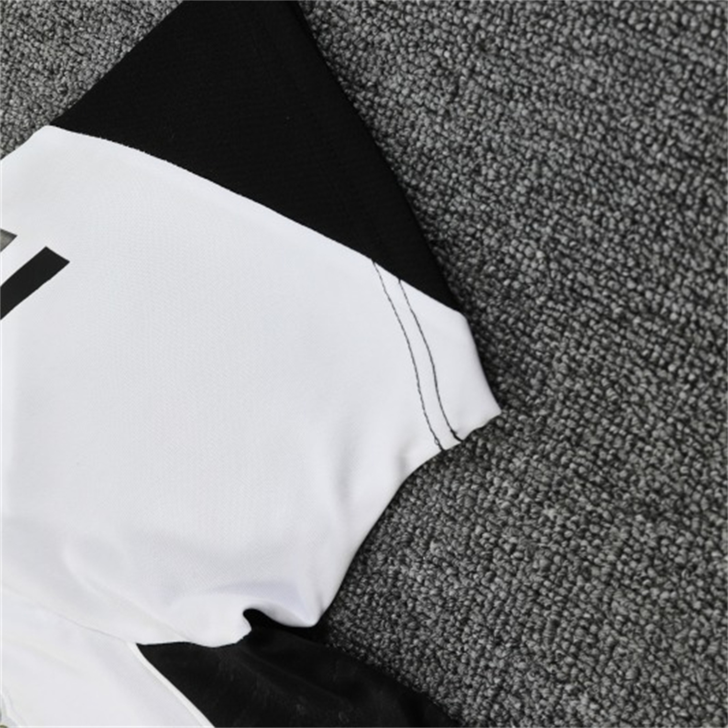AlphaJersey-Manchester United 25-26 Short-Sleeve Training Set - Red Black Blocks White Top & Black Shorts