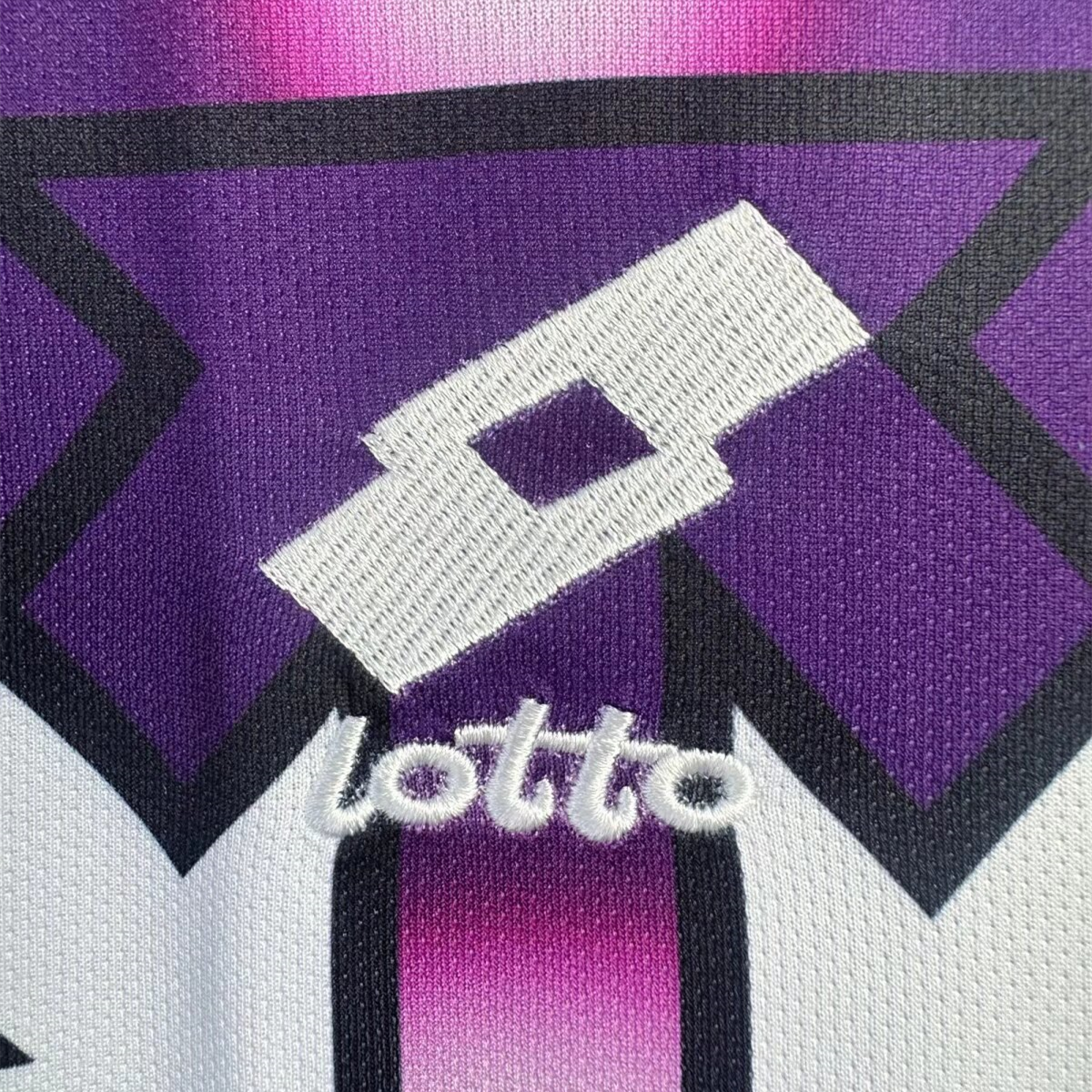 AlphaJersey-Retro Fiorentina 1992-93 Away Long Sleeve Jersey