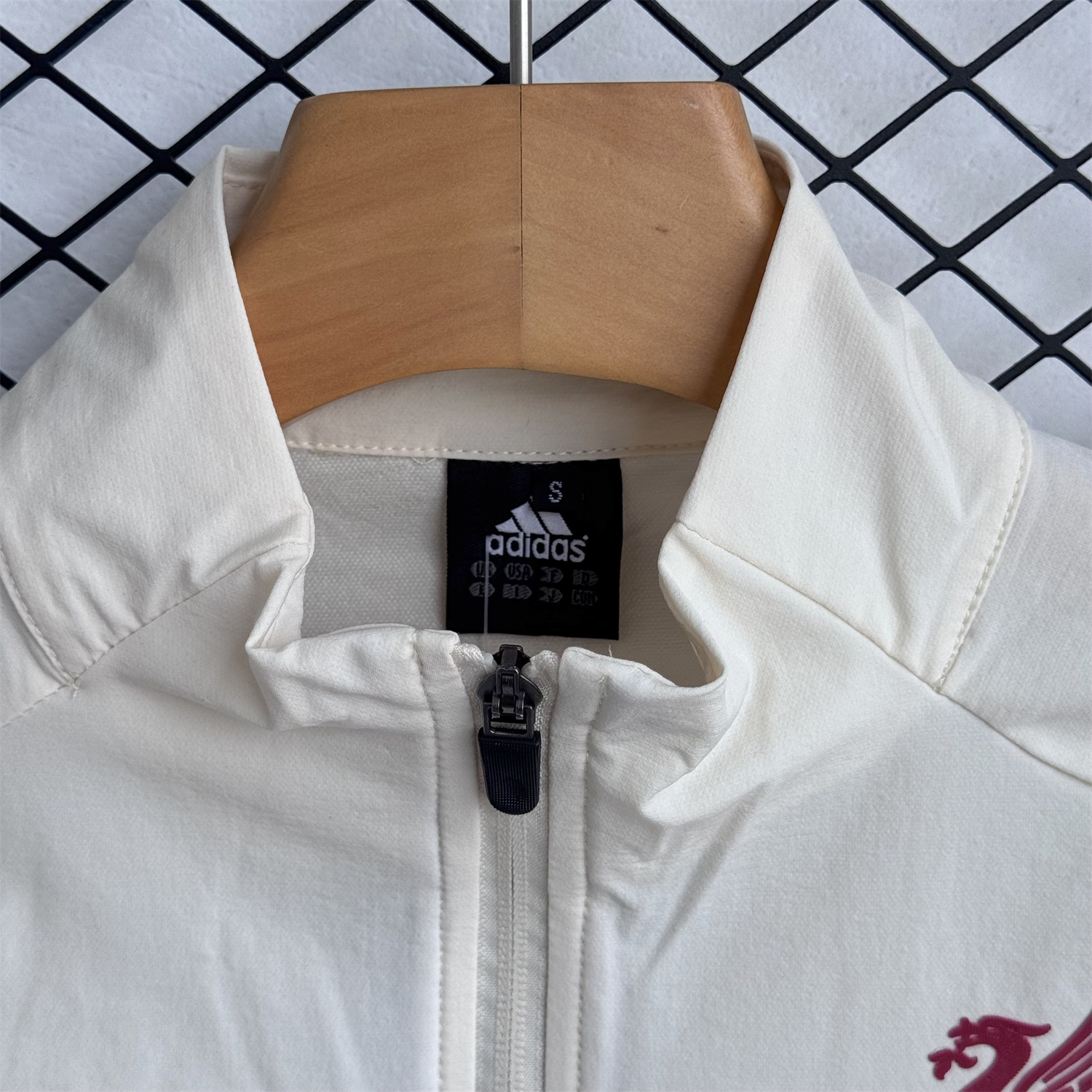 AlphaJersey-Liver.pool 25-26 Hooded Windbreaker Training Set - Cream Top & Black Pants