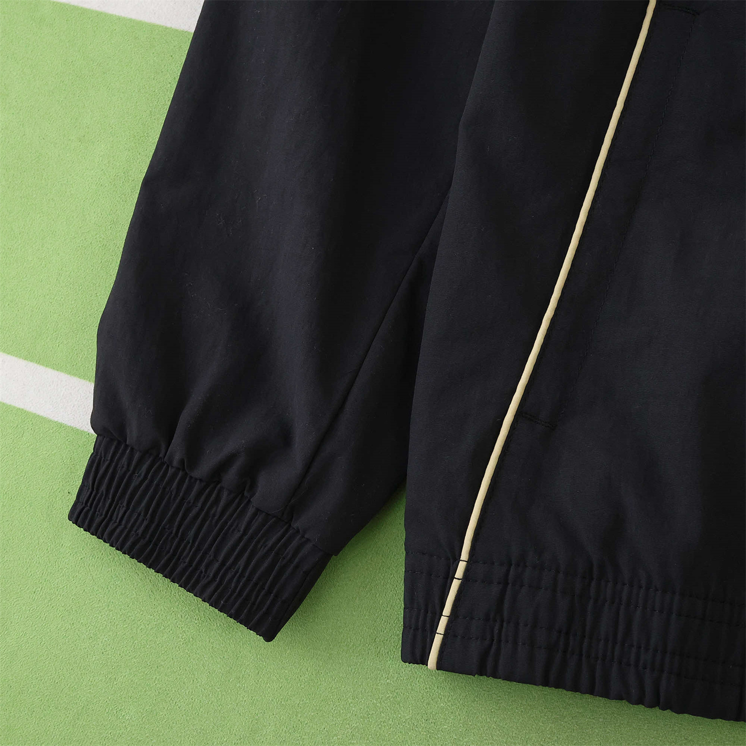AlphaJersey-Liver.pool 25-26 Throwback Windbreaker Jacket - Black