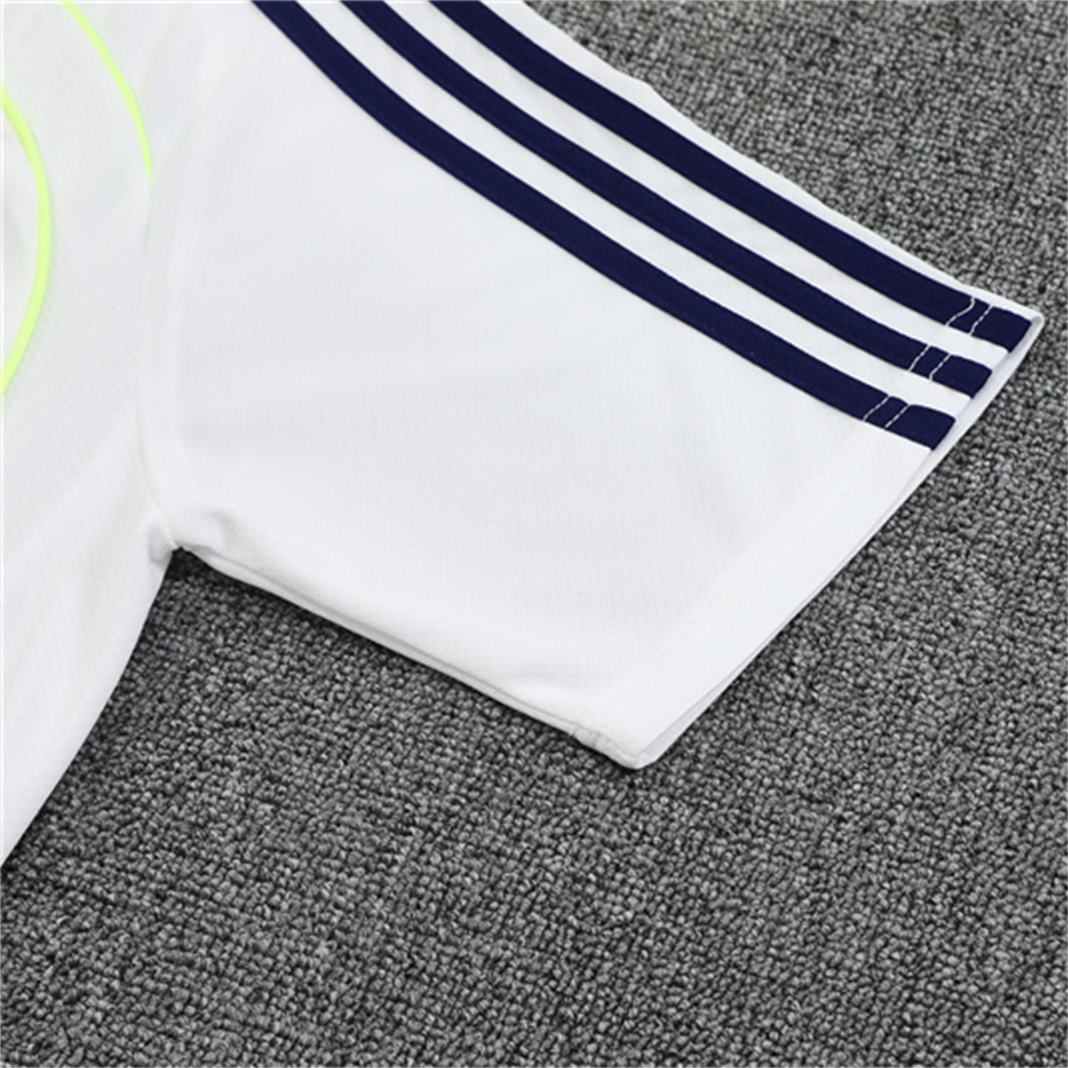 AlphaJersey-Real Madrid 25-26 Short-Sleeve Training Set - White Urban Purist Style Top and Blue Shorts