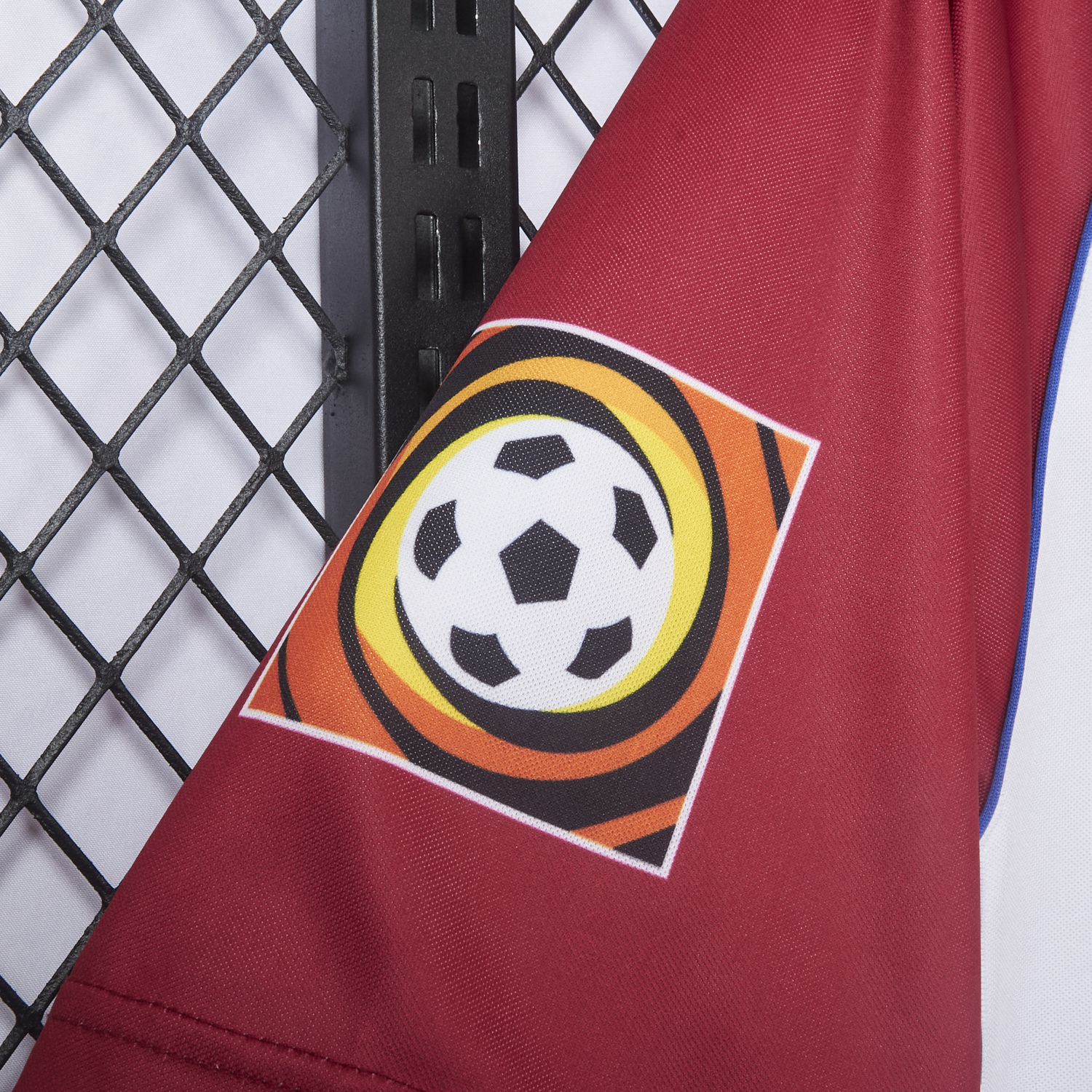 AlphaJersey-Retro Hamburger SV 1999-00 Home Jersey