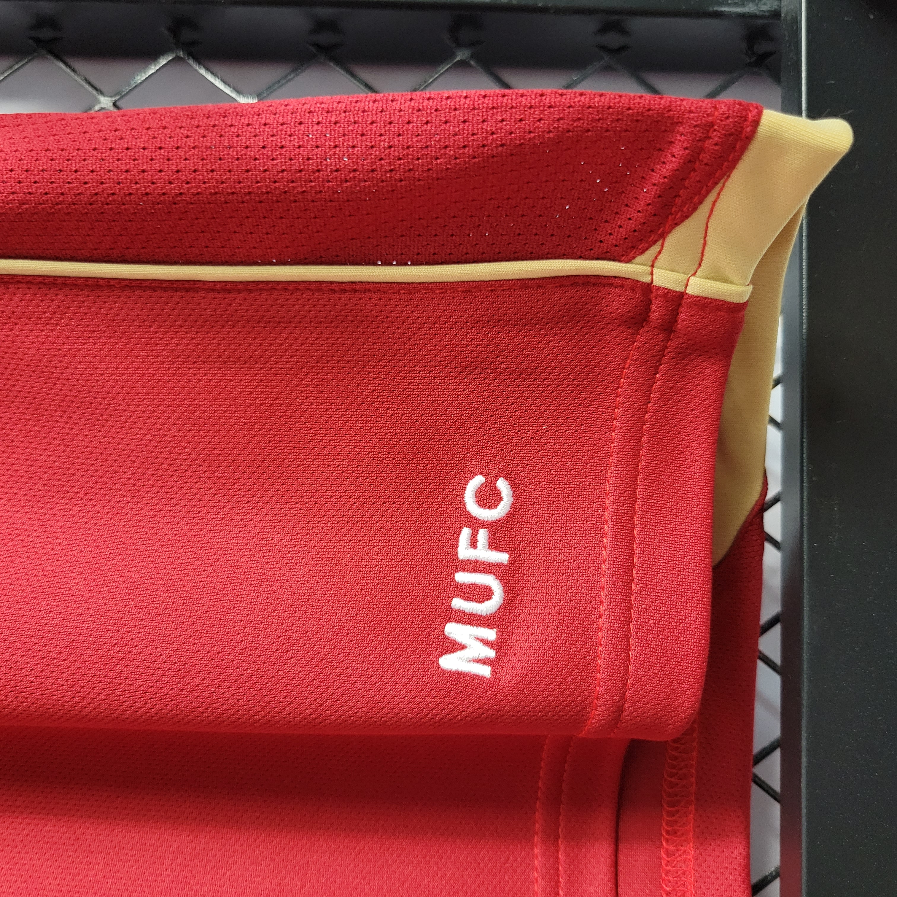 AlphaJersey-Retro Manchester United 06-07 Home Jersey
