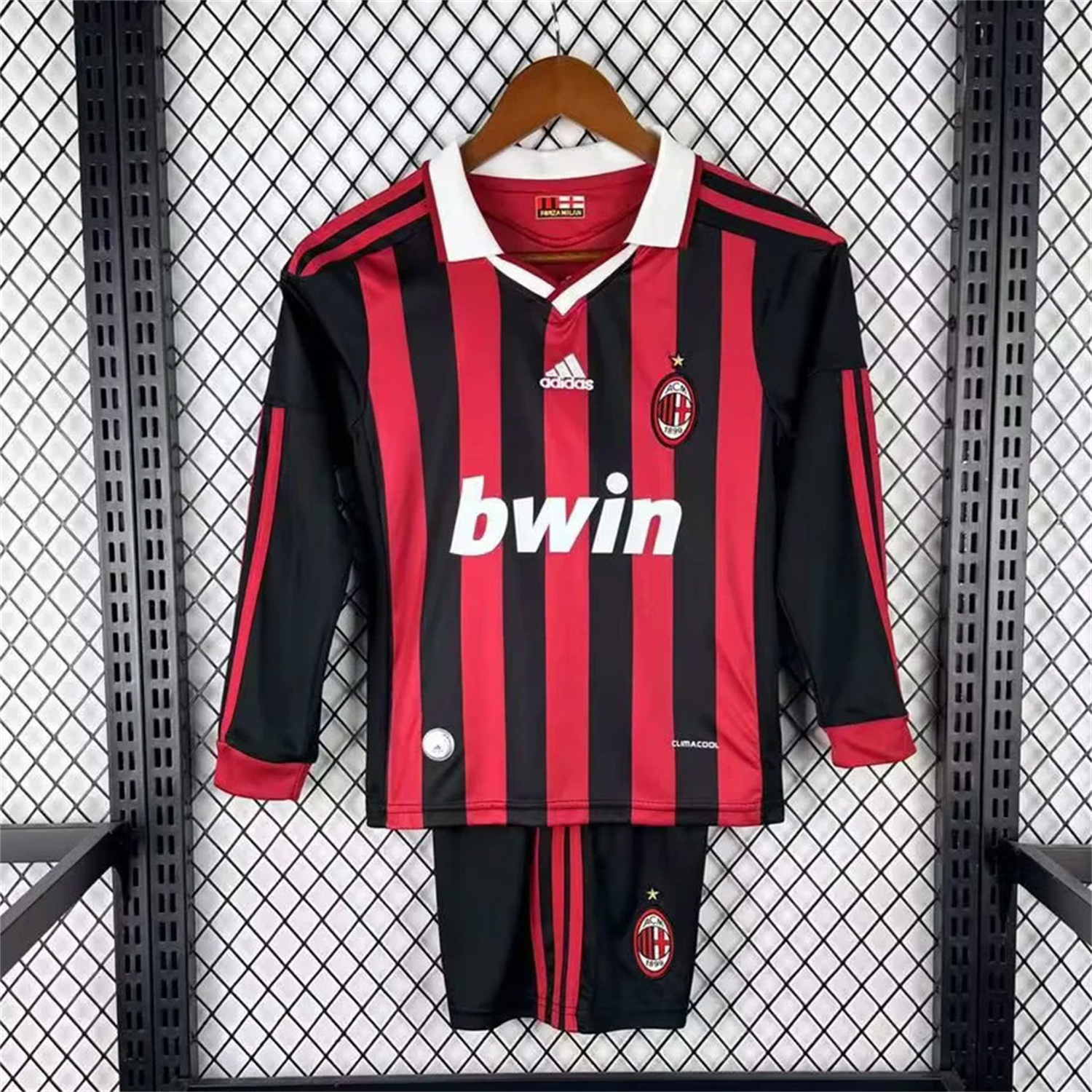 AlphaJersey-Retro AC Milan 2009-10 Home Red Long Sleeves Kids Kit