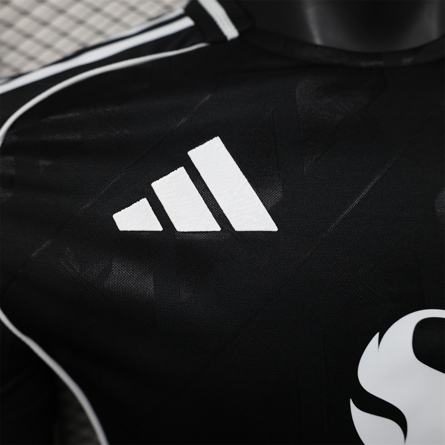 AlphaJersey-Manchester United 25-26 Black Training Jersey - Player Version