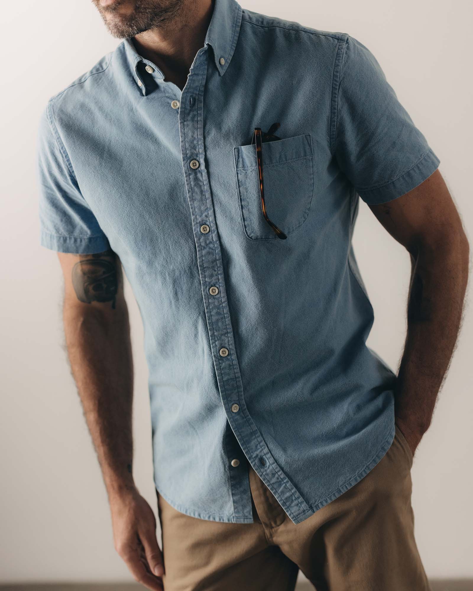The Short Sleeve Jack in Washed Indigo Oxford | Modern Menswear by yycbvcnbmmnbm