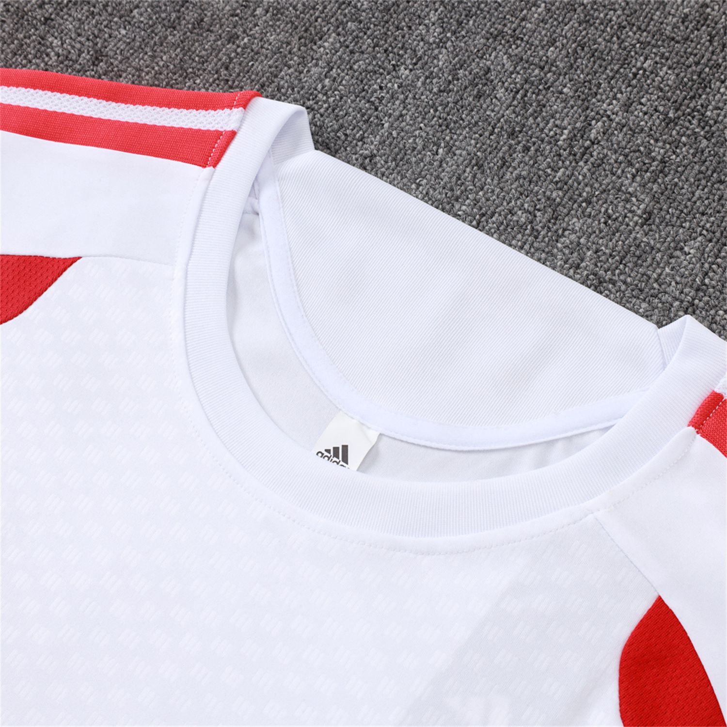 AlphaJersey-SC Internacional 2026 Short-Sleeve Training Set - White Top and Red Shorts