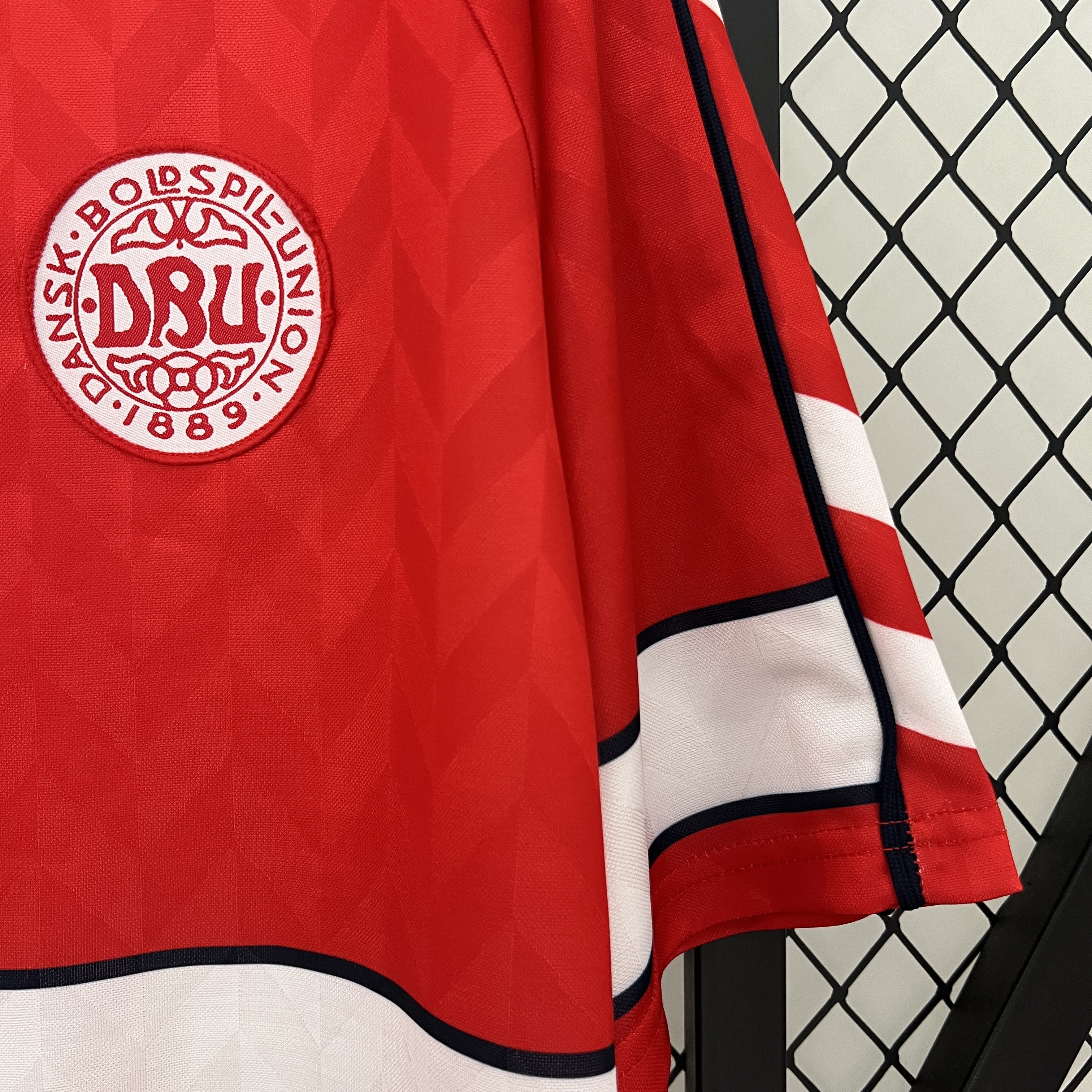 AlphaJersey-Retro Denmark 1988 Home Stadium Jersey - Fans Version