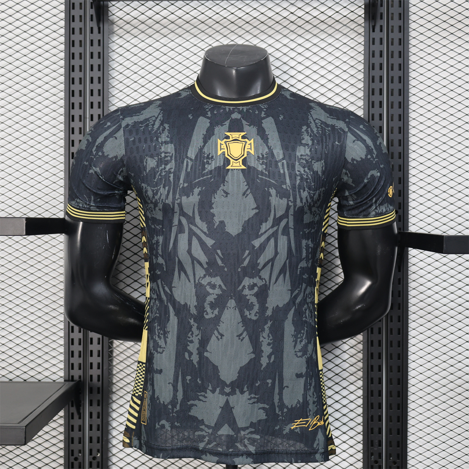 AlphaJersey-Portugal 2026 COMMA Black CR7 Special Jersey - Player Version