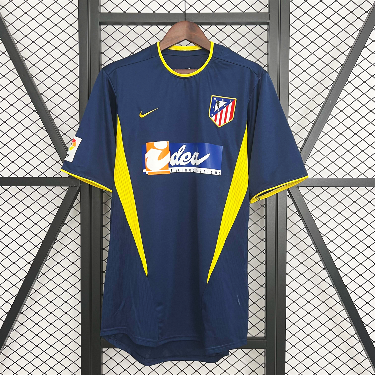 AlphaJersey-Retro Atletico Madrid 2002-03 Away Jersey