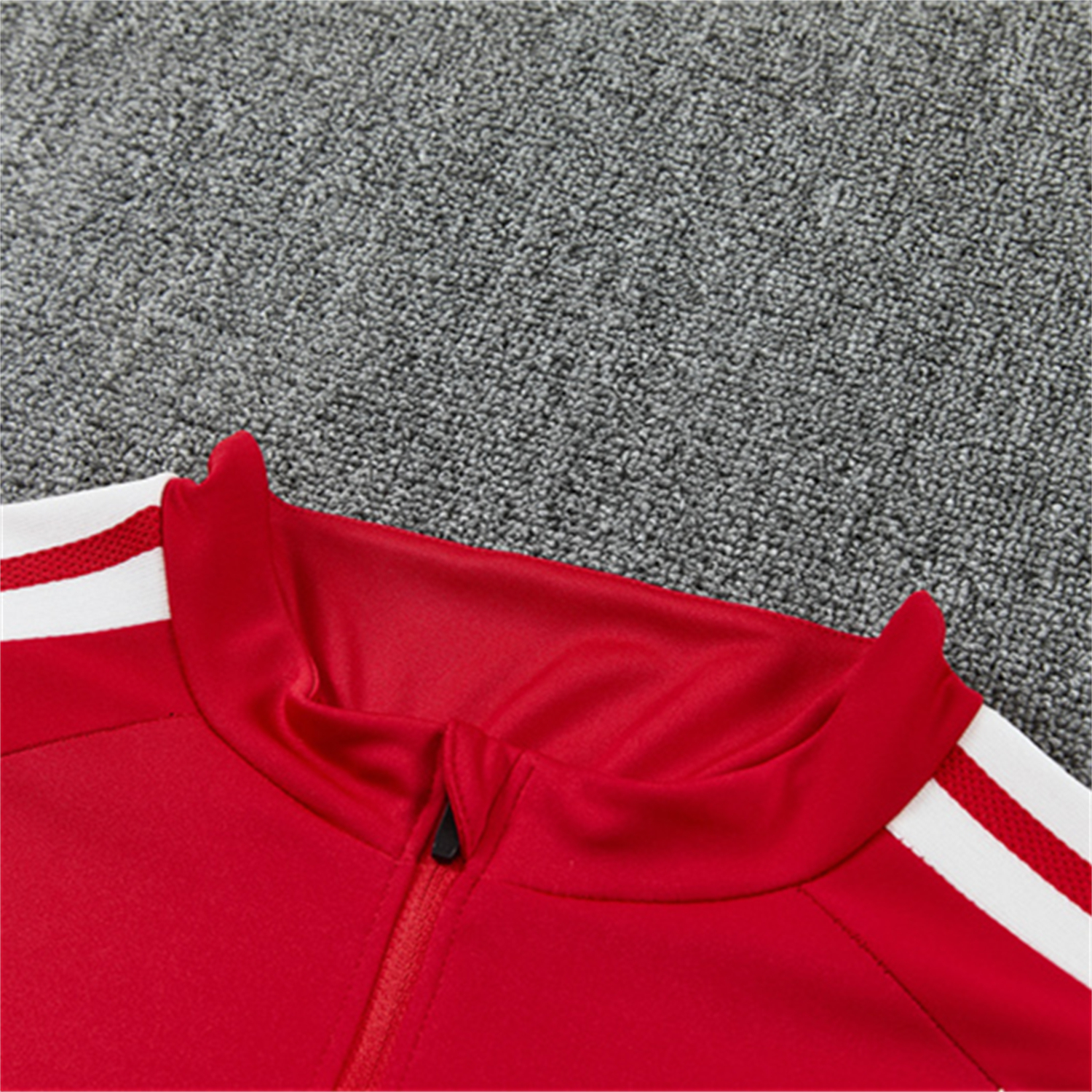 AlphaJersey-Spain 2026 Kids Long Sleeve Training Set - Red Top & Black Pants