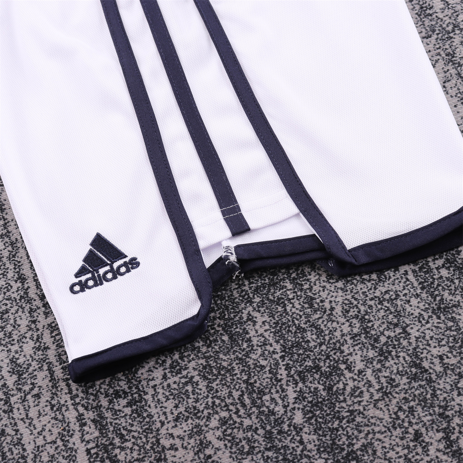 AlphaJersey-Retro Real Madrid 2000-01 Home Kids Kit