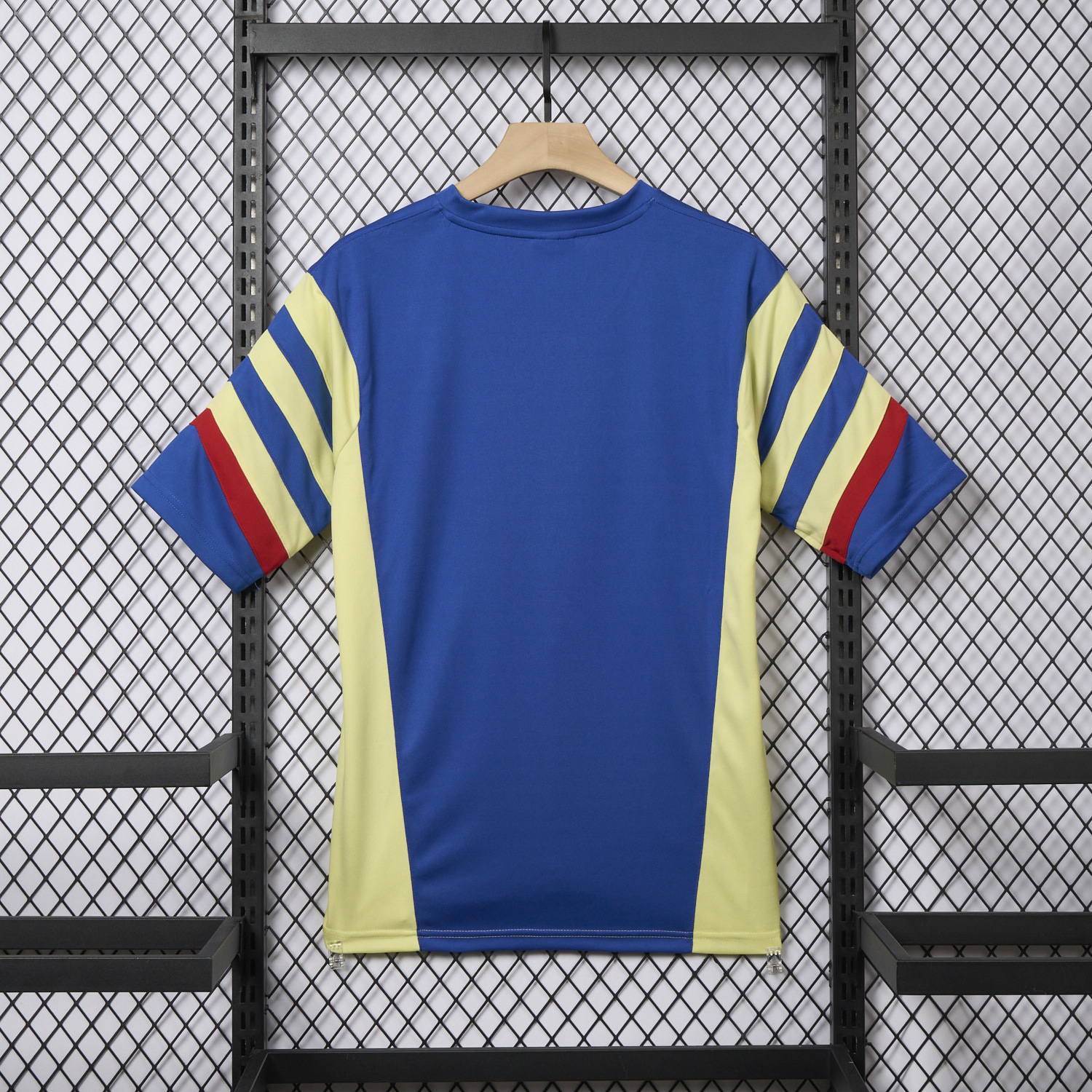 AlphaJersey-Retro Club América 1982-84 Home Jersey