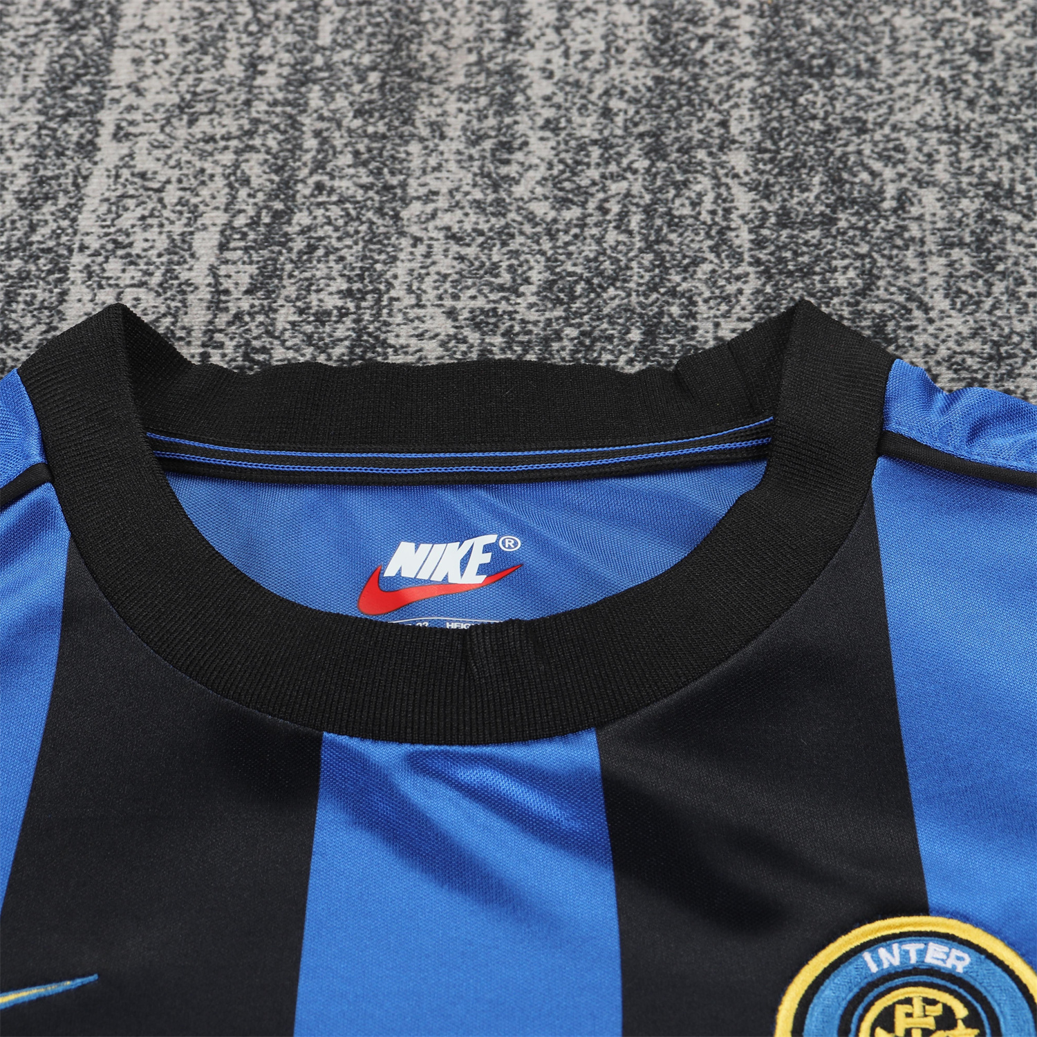 AlphaJersey-Retro Inter Milan 1999-00 Home Kids Kit