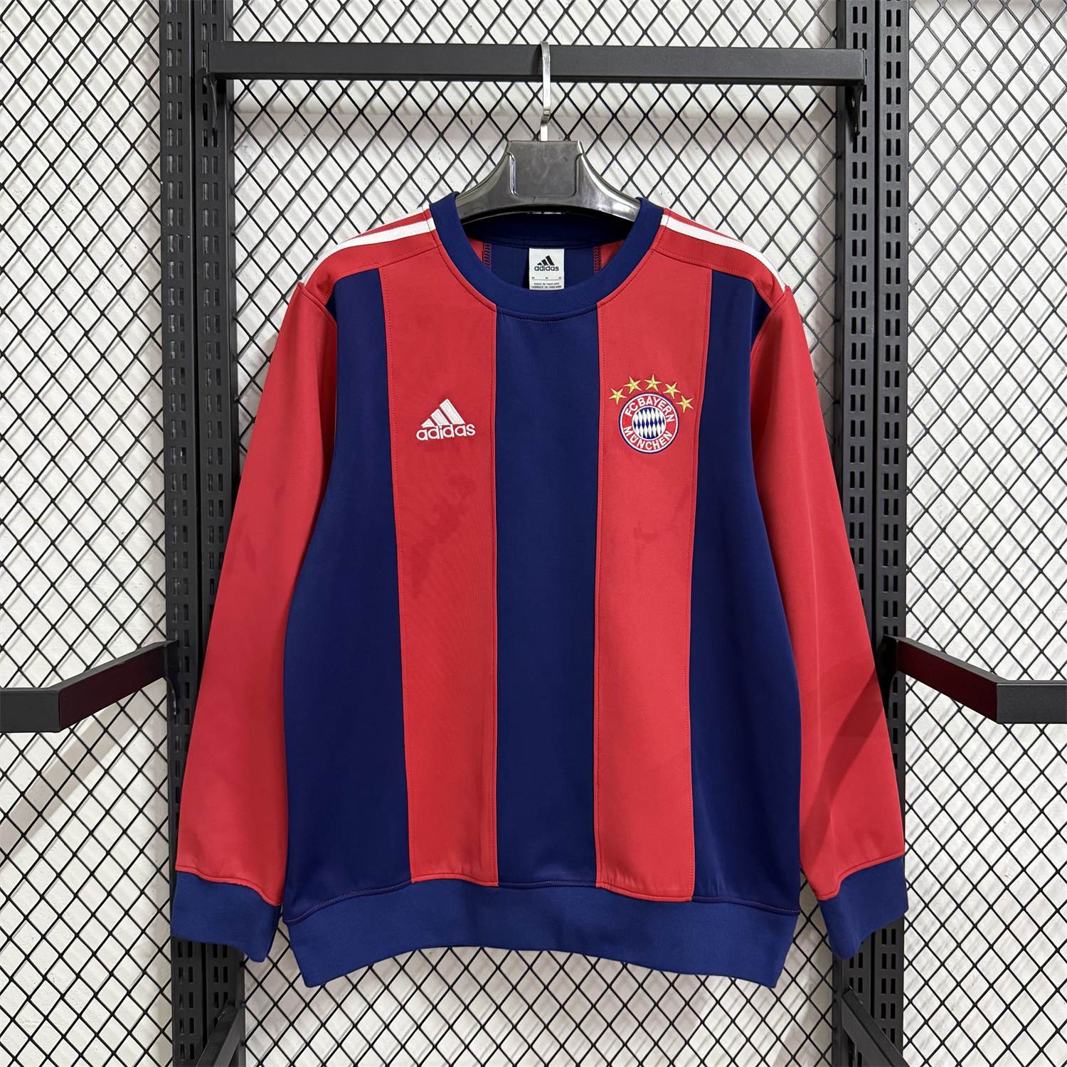 AlphaJersey-Bayern Munich 25-26 Red And Blue Unisex Pullover Hoodie