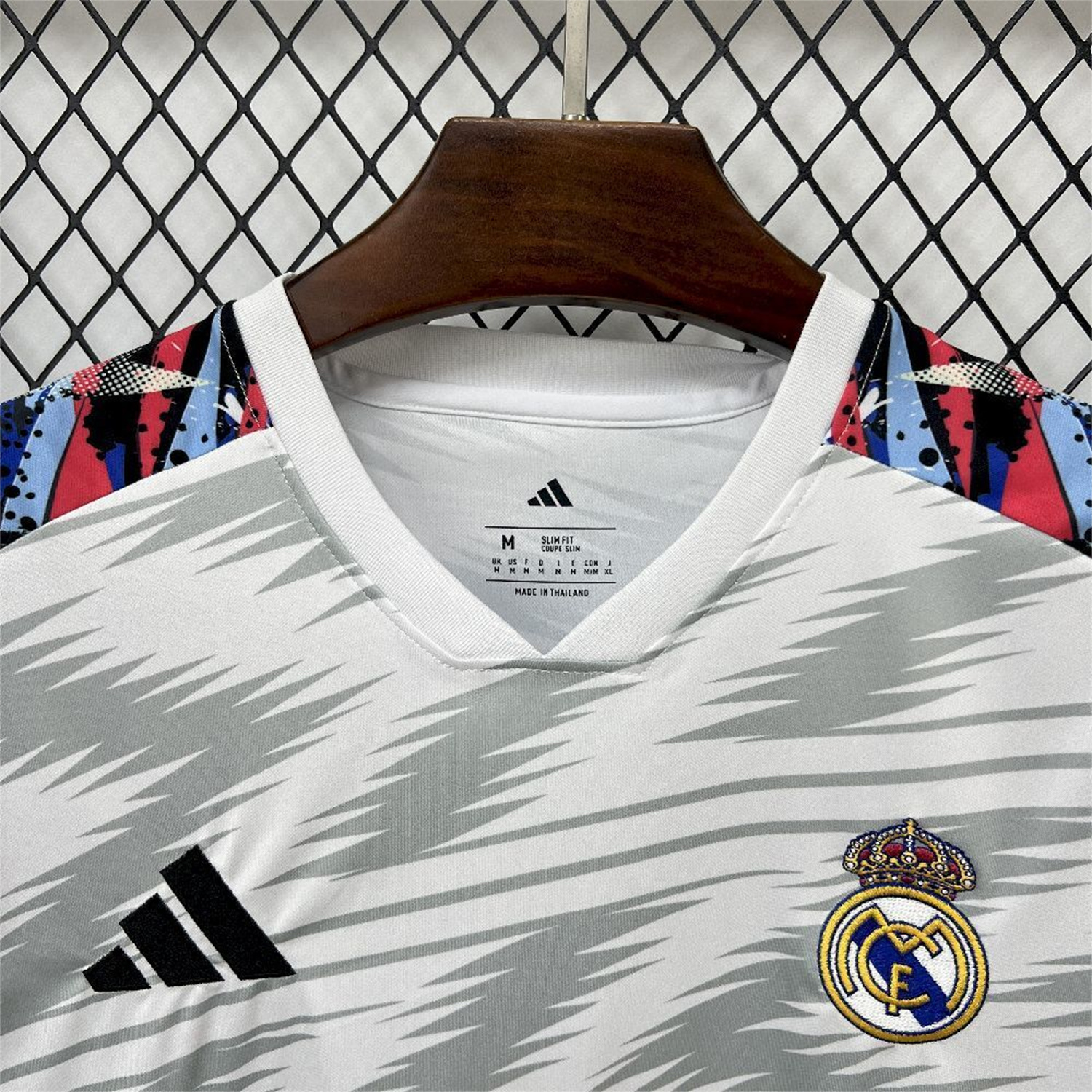 AlphaJersey-Real Madrid 25-26 Grey And White Pre-Match Training Jersey - Fans Version