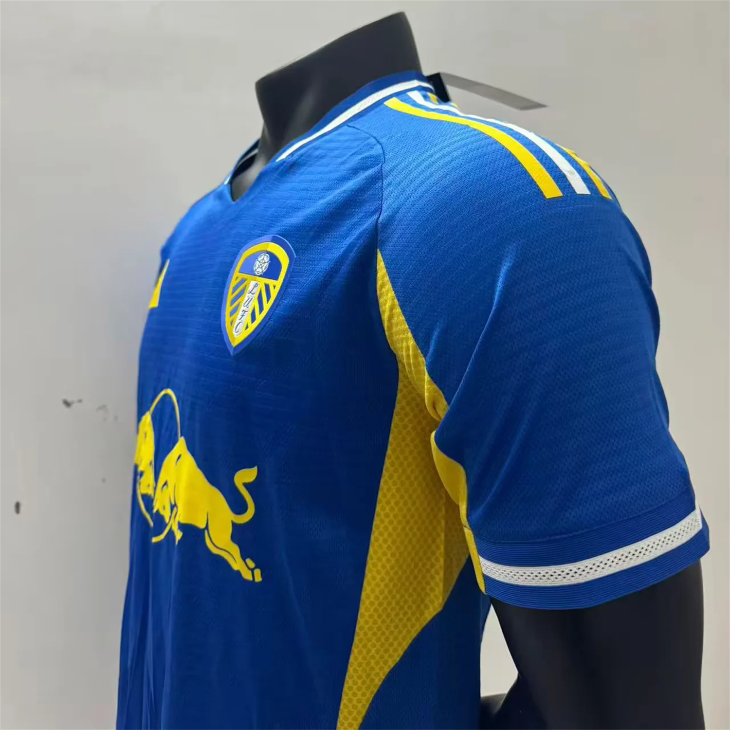 AlphaJersey-Leeds United 25-26 Away Blue Jersey - Player Version