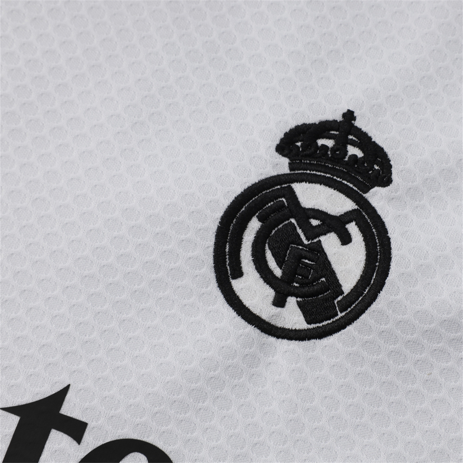 AlphaJersey-Real Madrid 25-26 Short-Sleeve Training Set - White Top and Black Shorts
