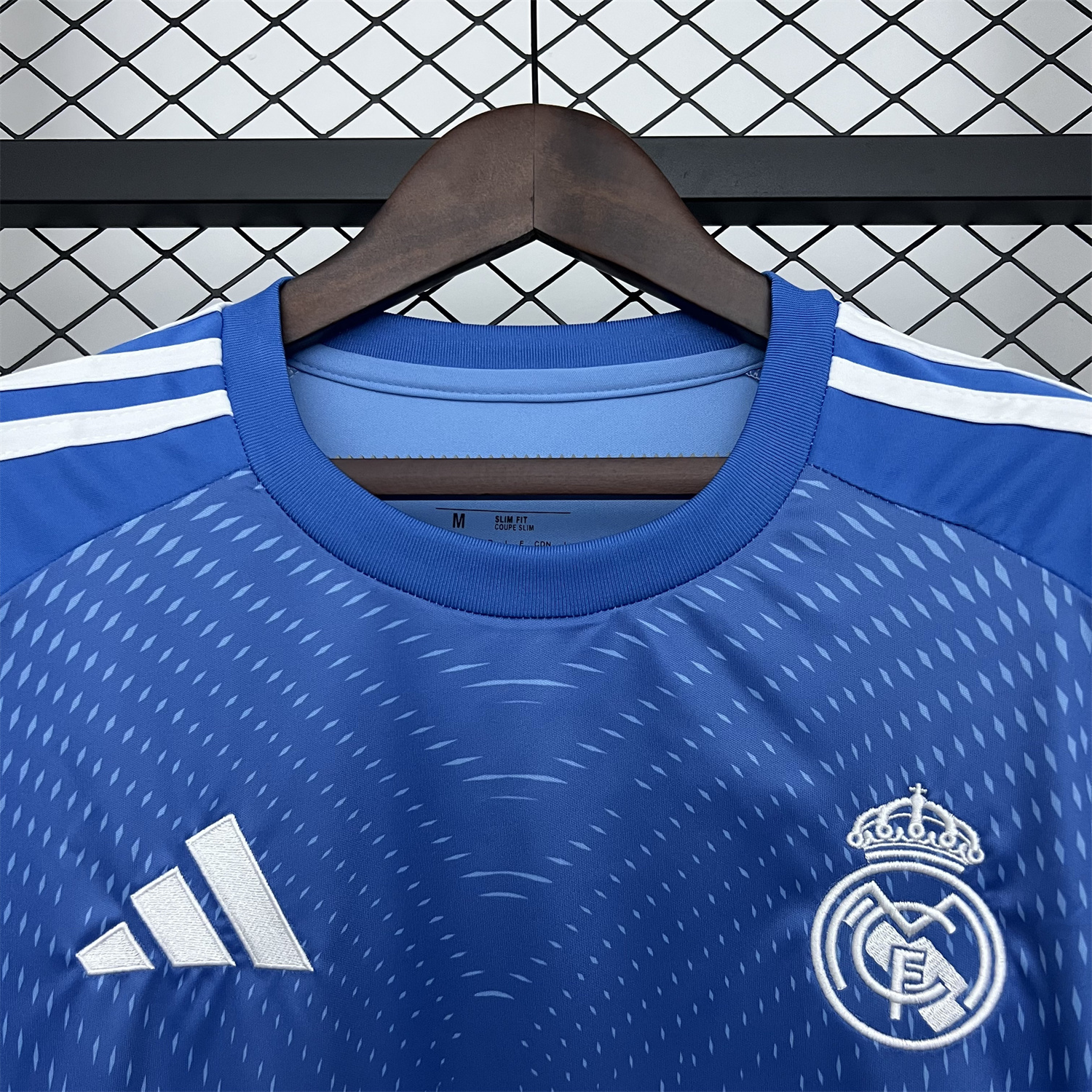 AlphaJersey-Real Madrid 25-26 Blue Goalkeeper Jersey - Fans Version