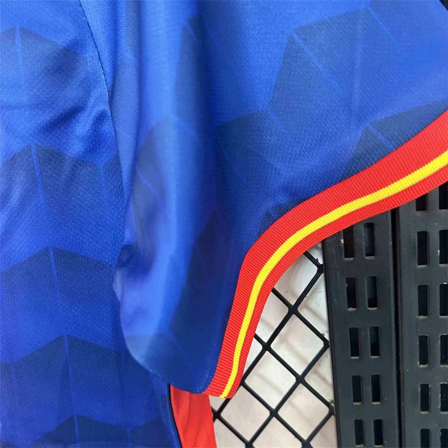 AlphaJersey-Spain 25-26 Red and Blue Throwback Style Jersey - Fans Version