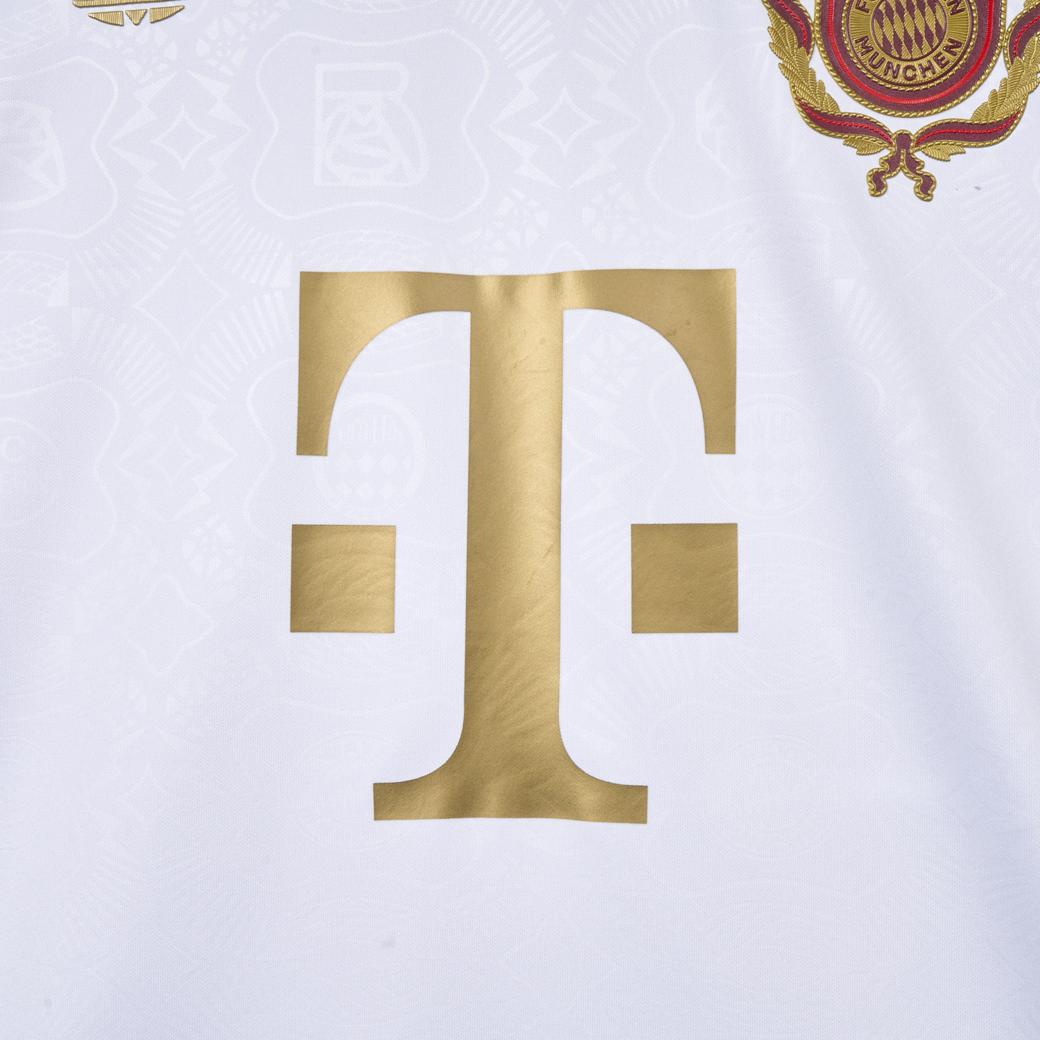 AlphaJersey-Bayern Munich 2025 White 125th Anniversary Jersey - Fans Version