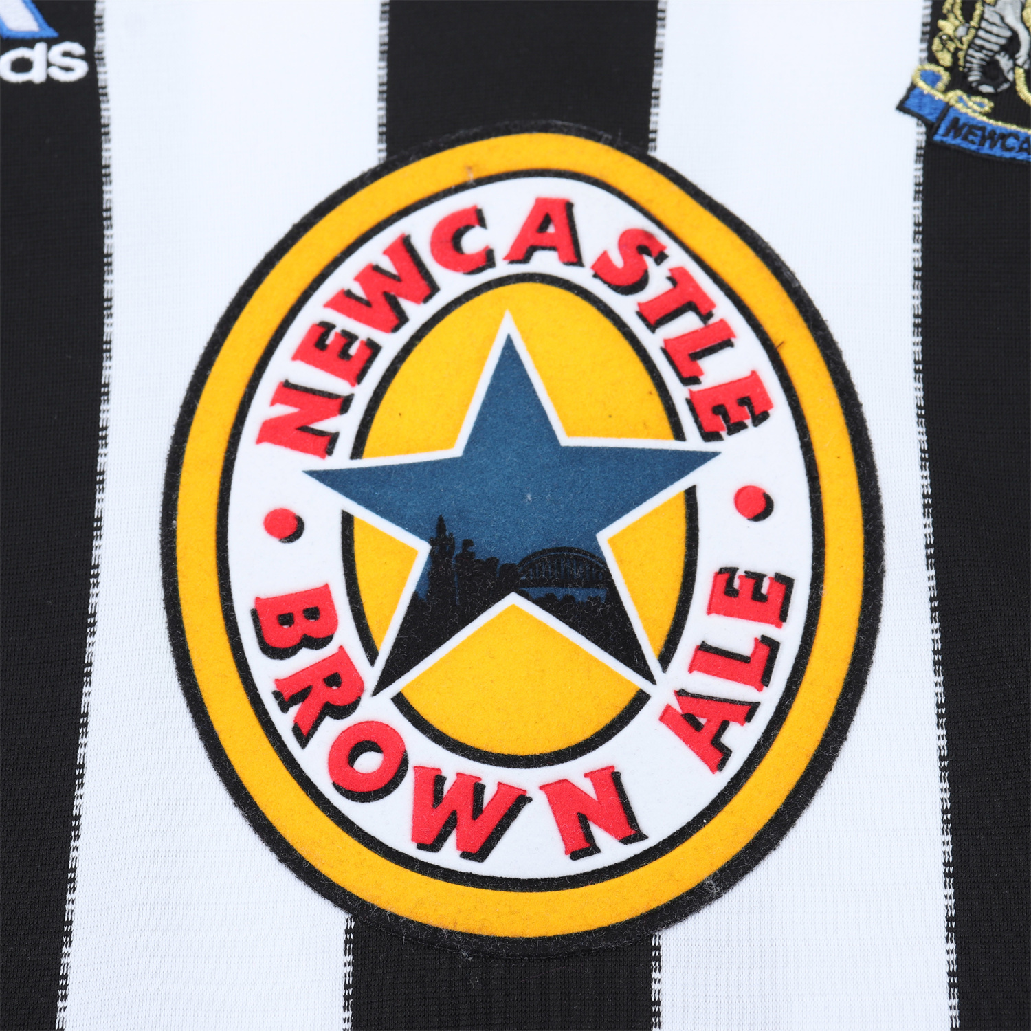 AlphaJersey-Retro Newcastle United 1999-00 Home Kids Kit