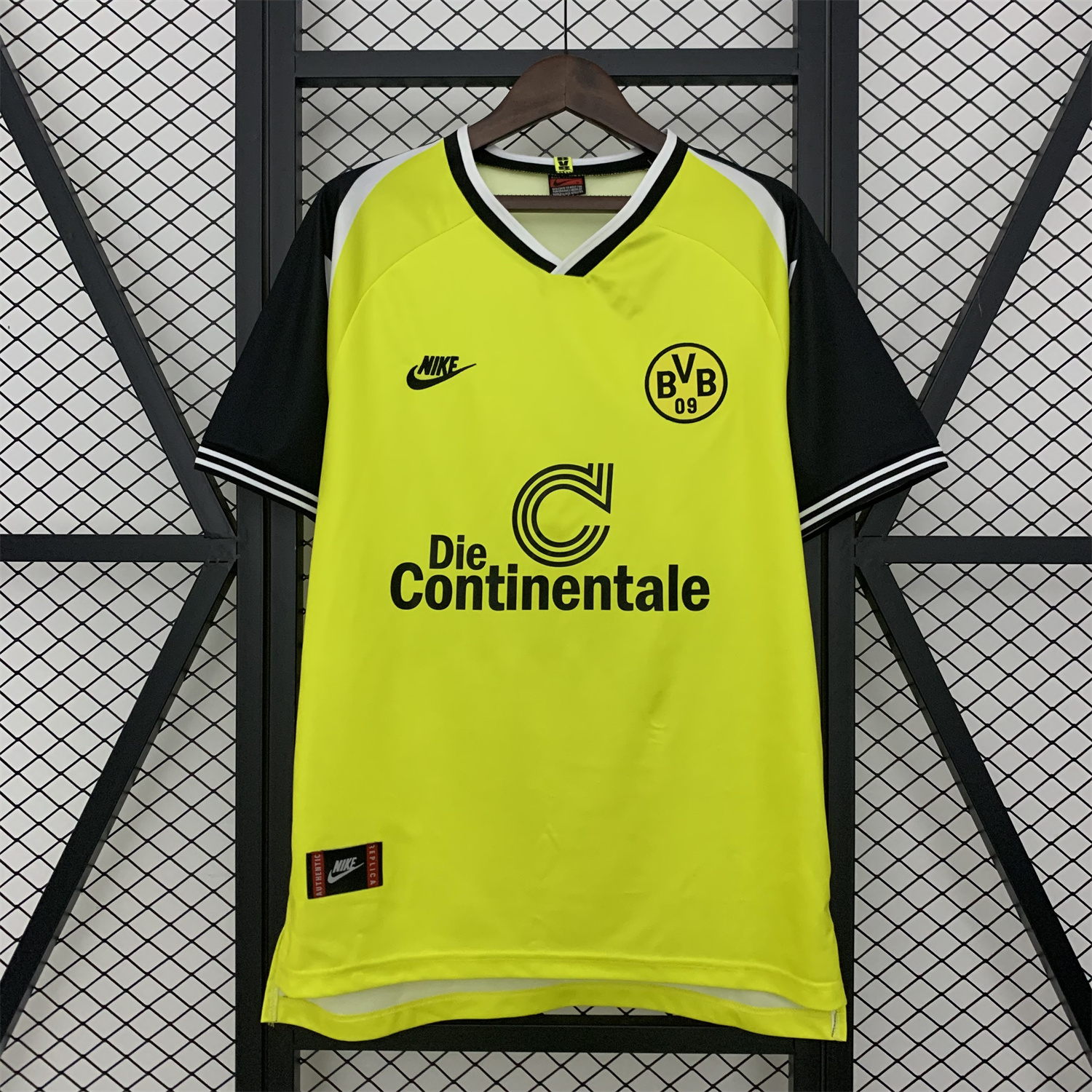 AlphaJersey-Retro Dortmund 1995-96 Home Jersey