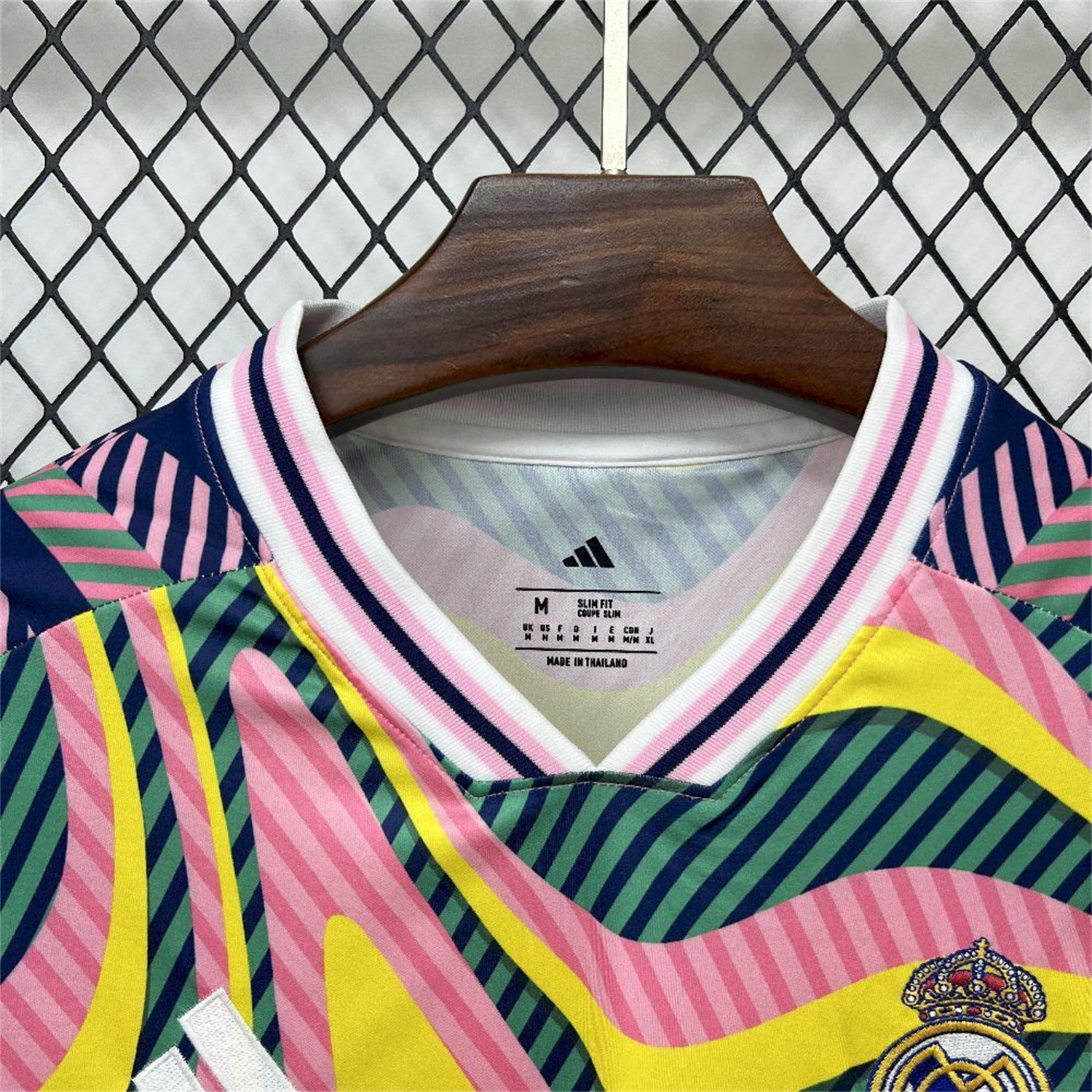 AlphaJersey-Real Madrid 25-26 Iridescent Colors Pre-Match Training Jersey - Fans Version