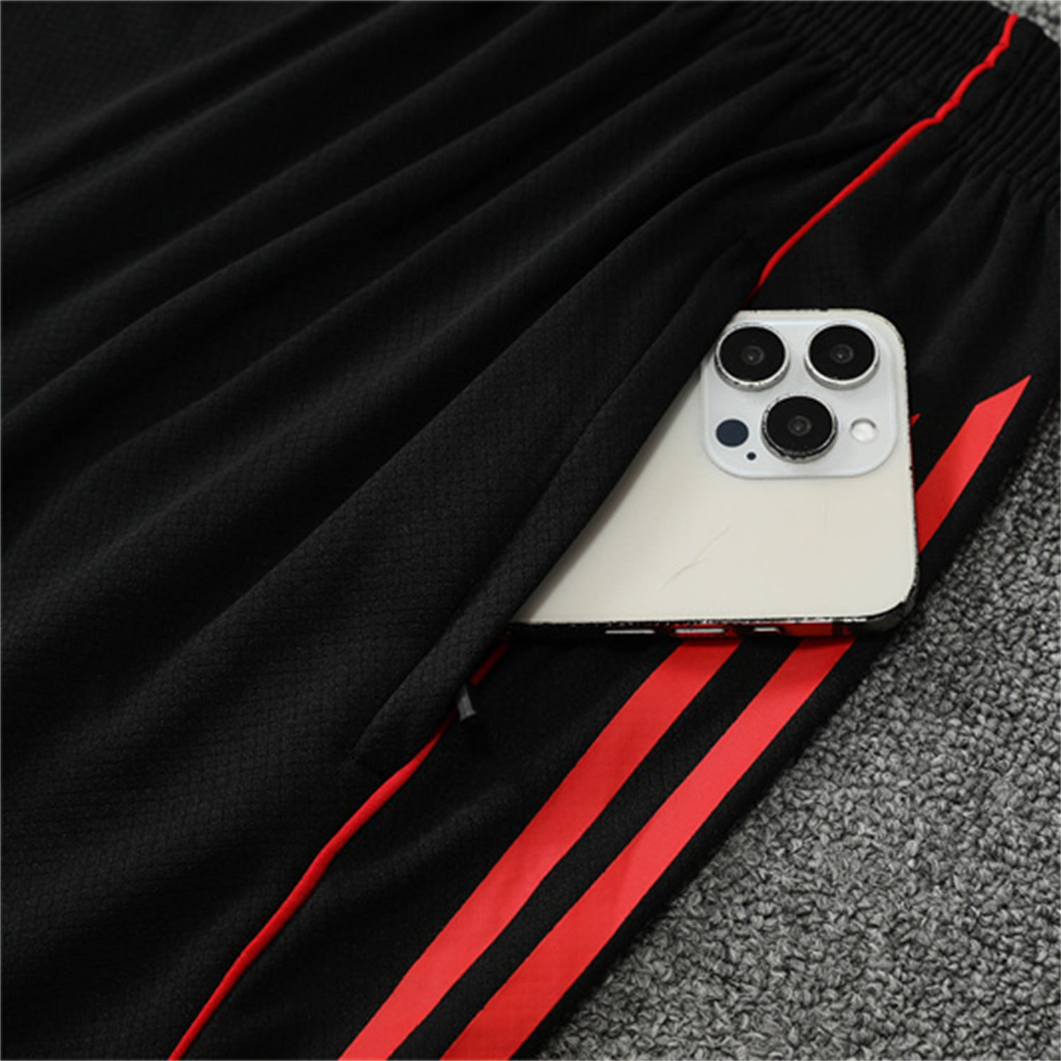 AlphaJersey-Liver.pool 25-26 Kids Short-Sleeve Training Set - Red Camouflage Top & Black Shorts