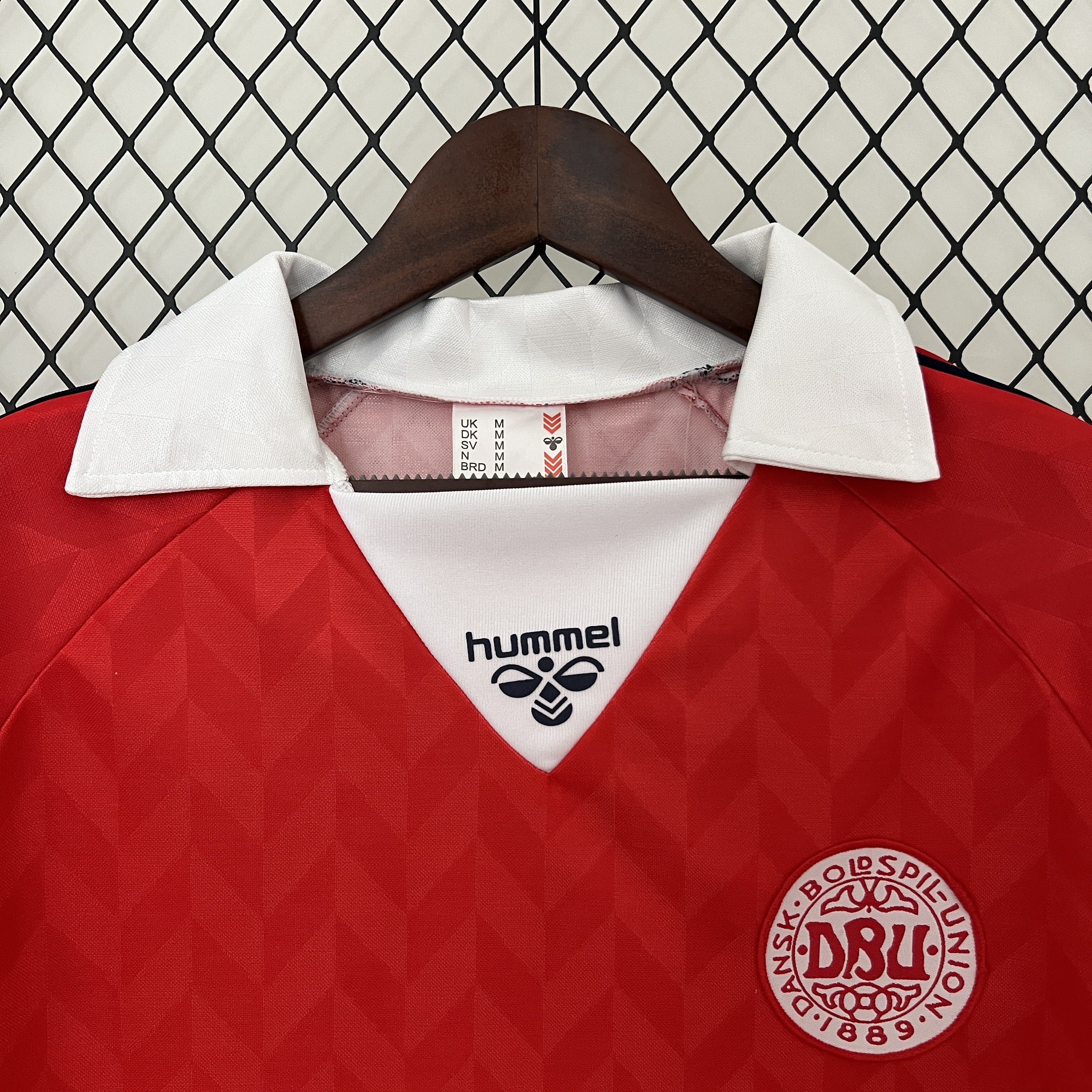 AlphaJersey-Retro Denmark 1988 Home Stadium Jersey - Fans Version