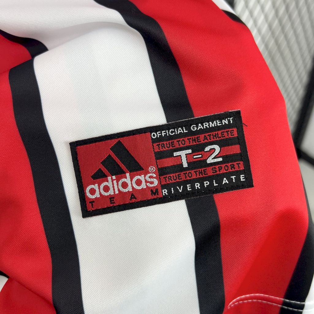AlphaJersey-Retro River Plate 1999-00 Third Jersey