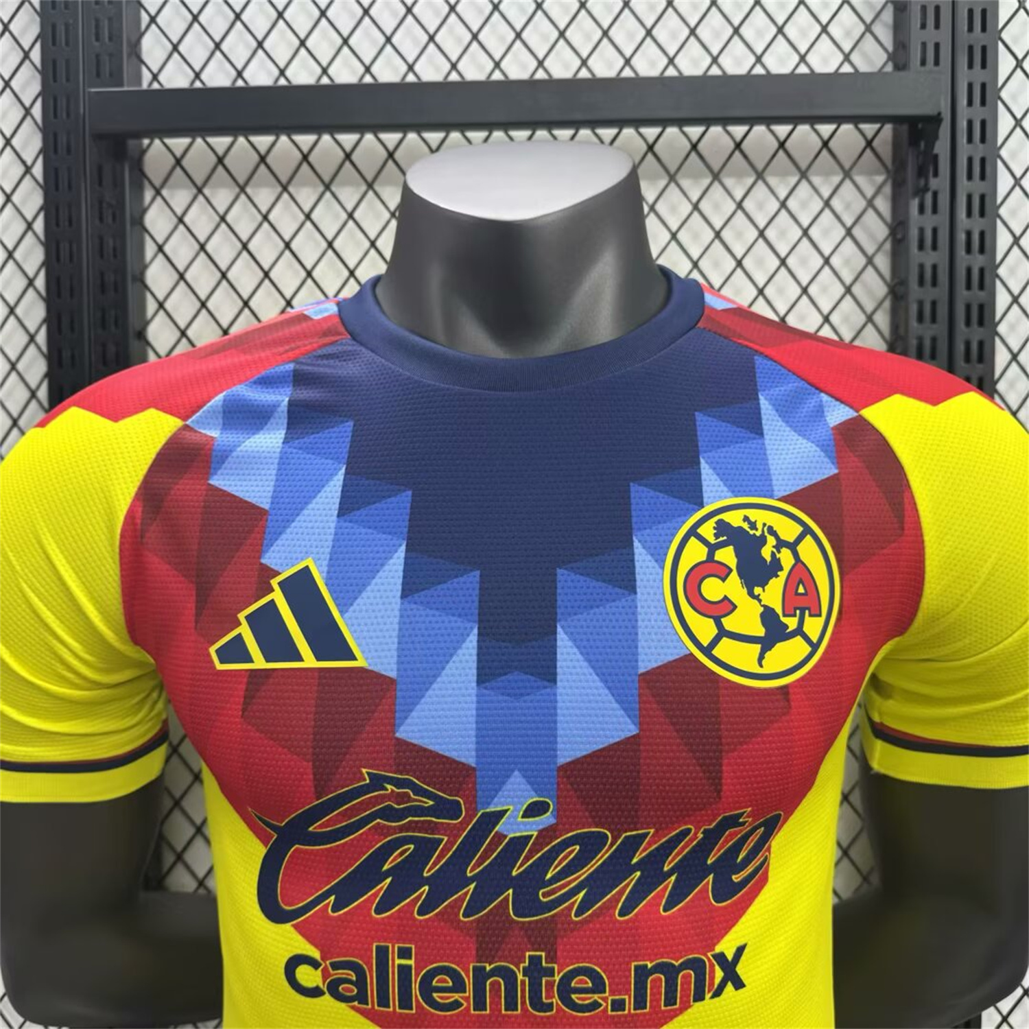 AlphaJersey-Club América 25-26 Blue and Red V-Shaped Camouflage Yellow Jersey - Player Version
