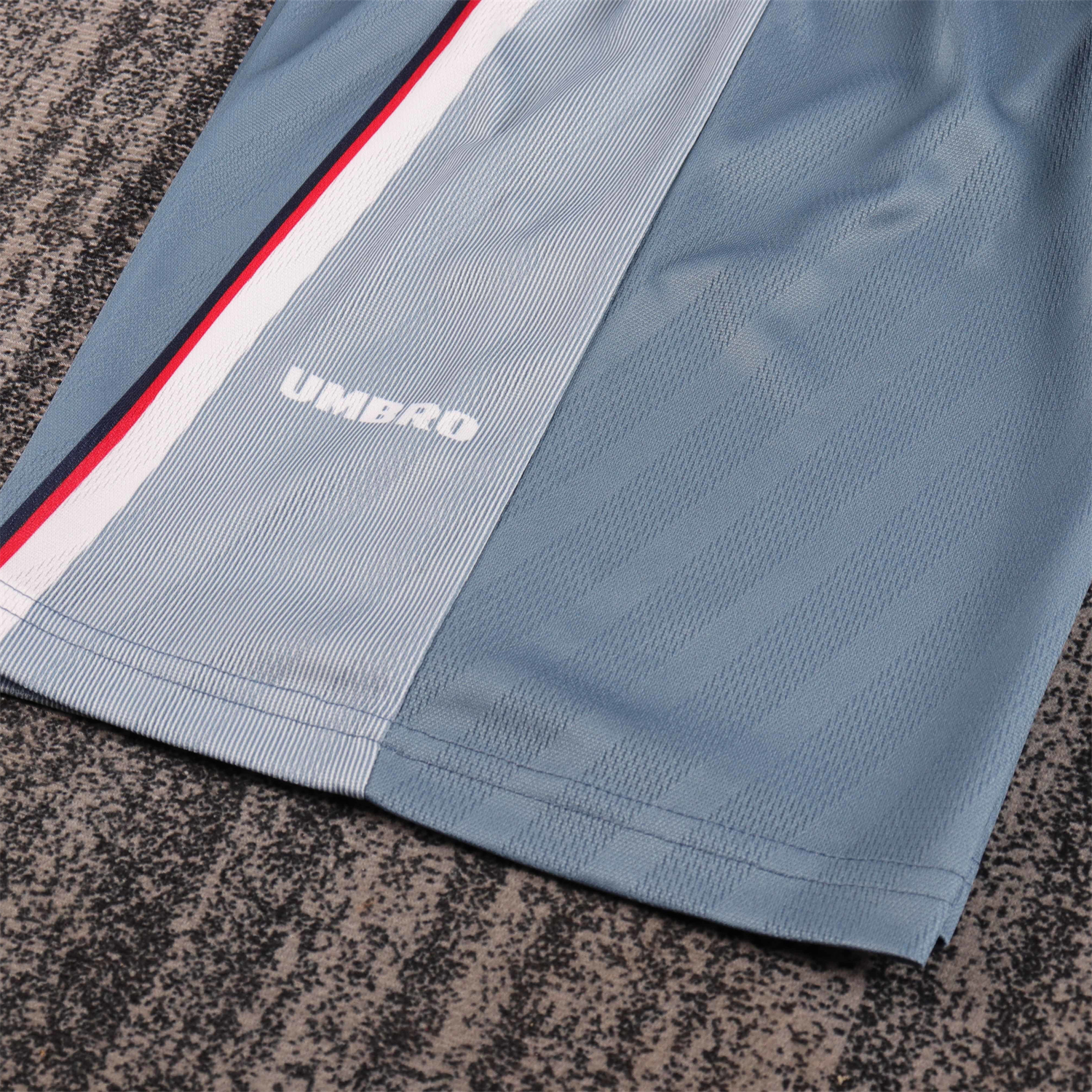 AlphaJersey-Retro England 1996 Away Kids Kit