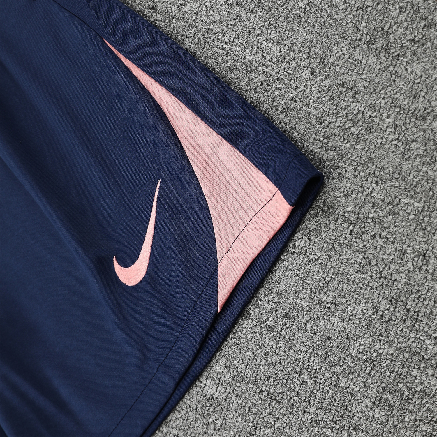AlphaJersey-Barcelona 25-26 Vest Training Set - Cream Vest & Deep Blue Shorts