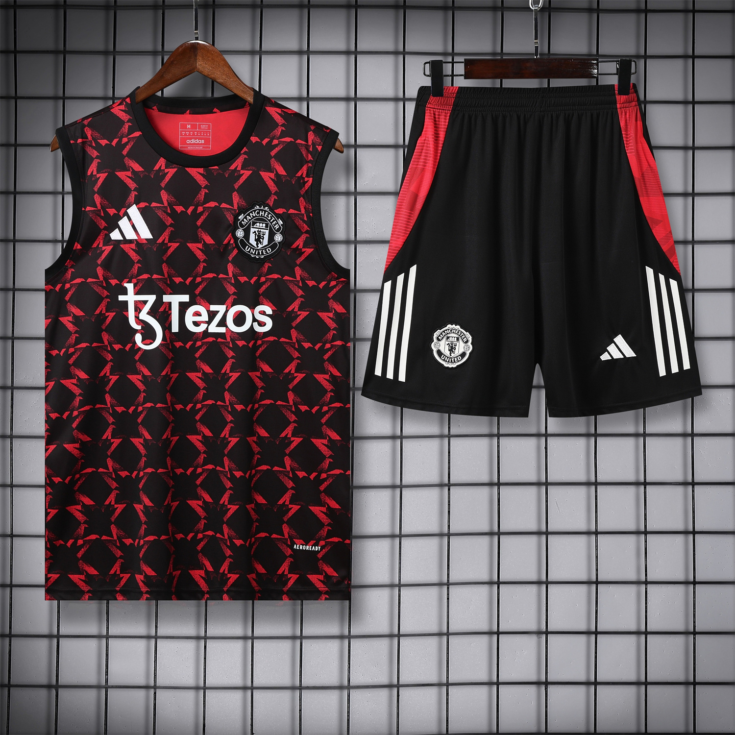 AlphaJersey-Manchester United 25-26 Pre-Match Vest Training Set - Red Top & Black Shorts
