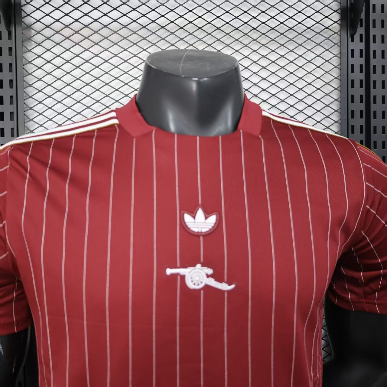 AlphaJersey-Arsenal 25-26 Trefoil White Lines Red Travel Jersey - Player Version