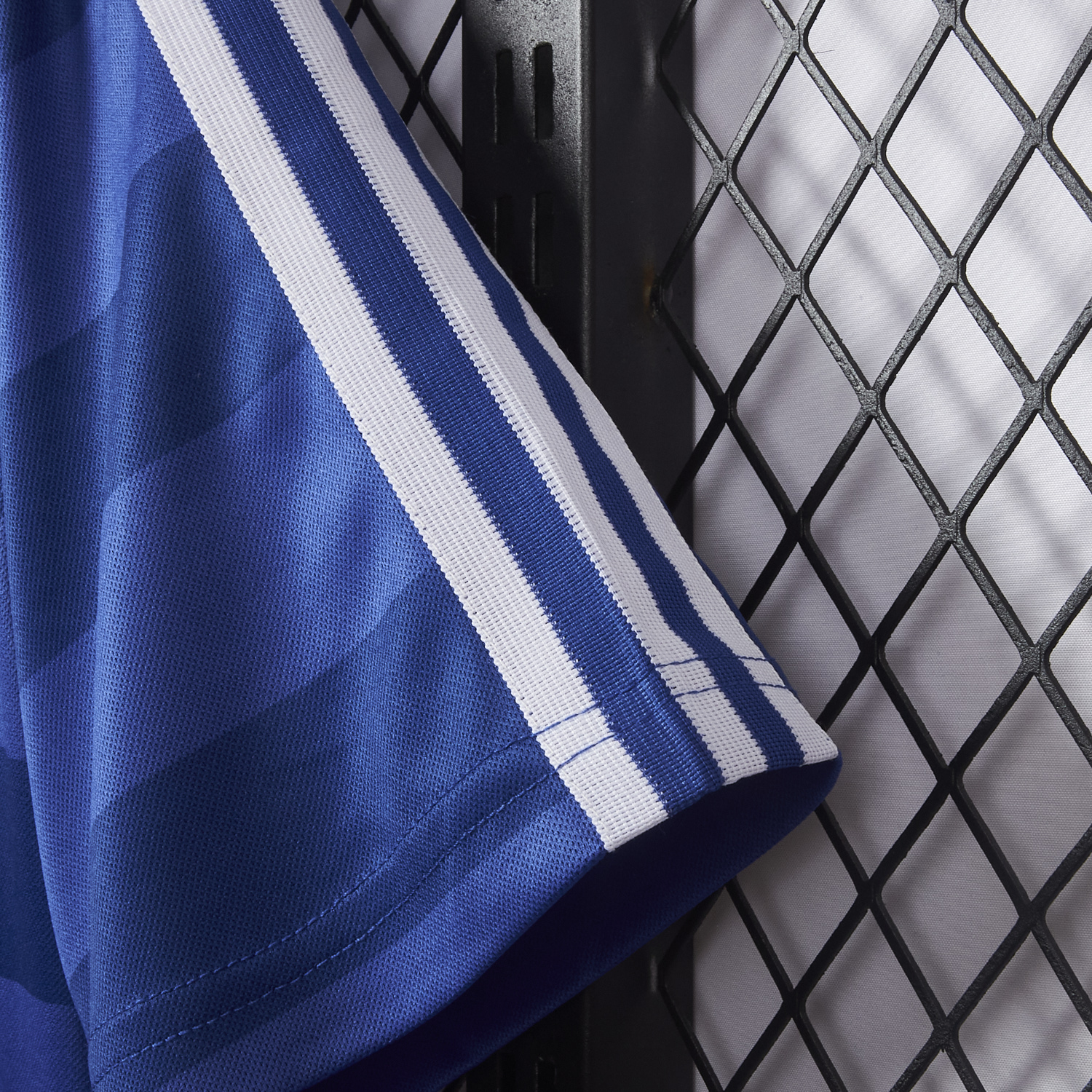 AlphaJersey-Retro Hamburger SV 1986-87 Away Blue Jersey