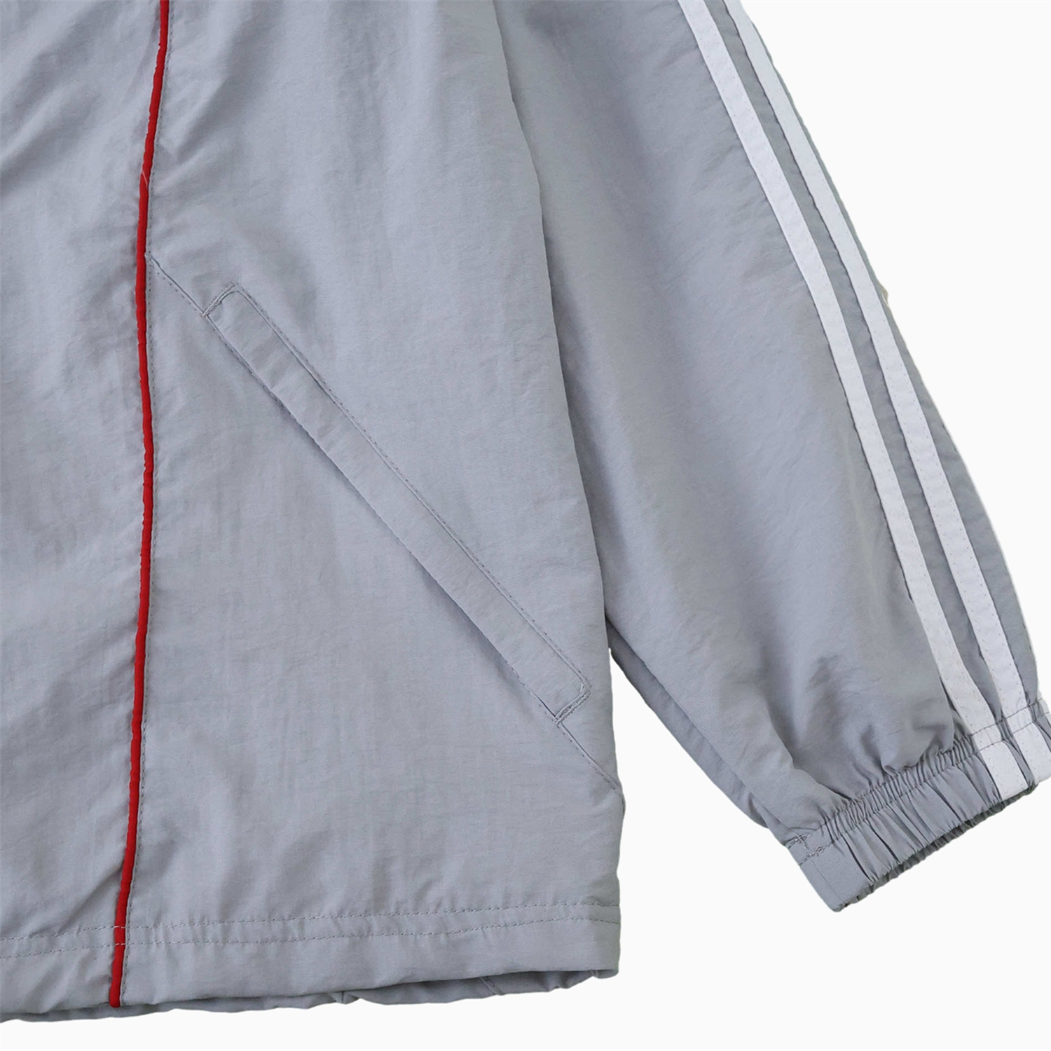 AlphaJersey-Bayern Munich 25-26 Grey Throwback Windbreaker Jacket - Grey