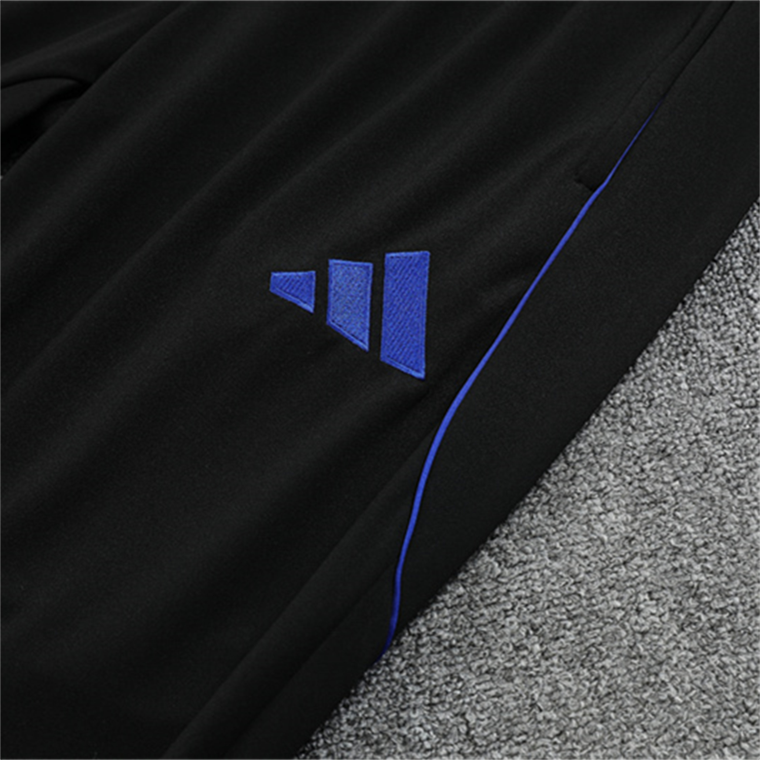 AlphaJersey-Real Madrid 25-26 Long Sleeve Training Set - Yellow, White and Blue Camouflage Top and Black Pants