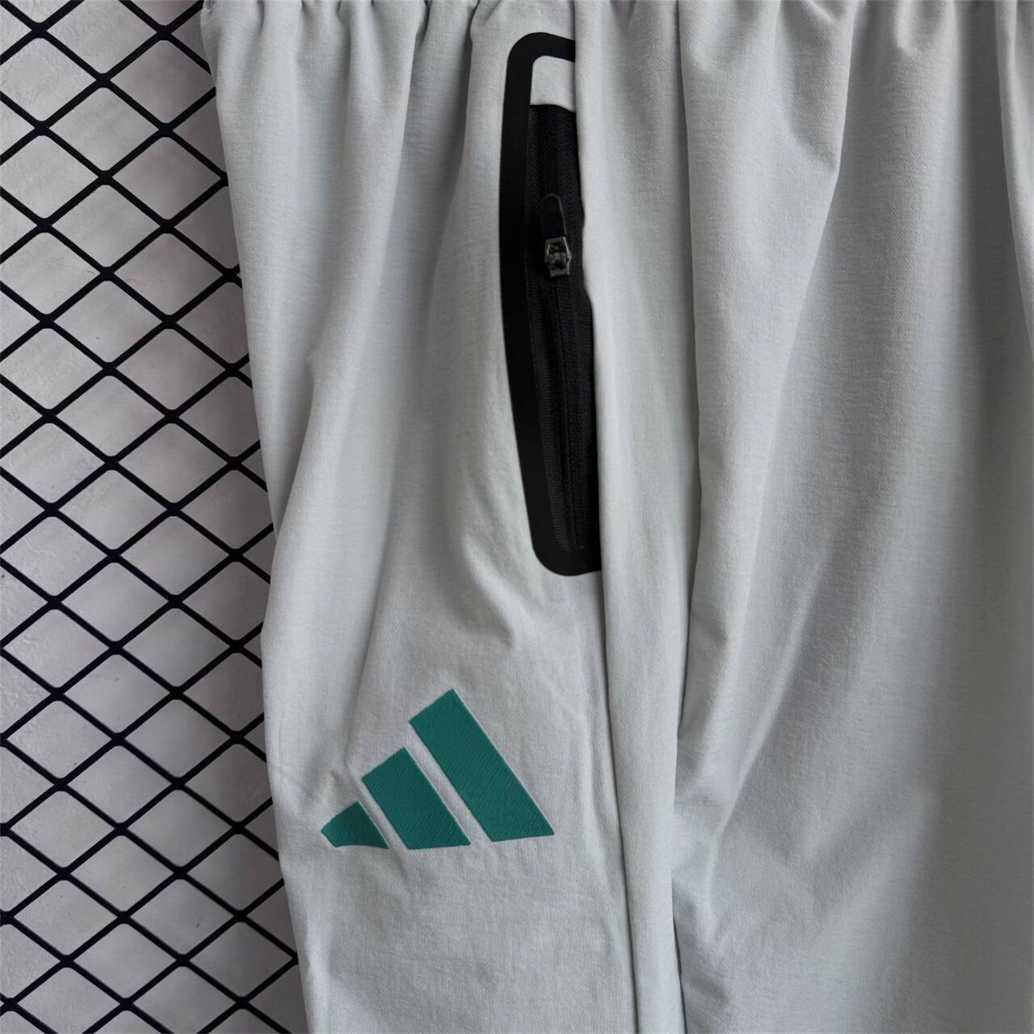 AlphaJersey-Algeria 25-26 Windbreaker Training Set - Light Grey Top and Pants
