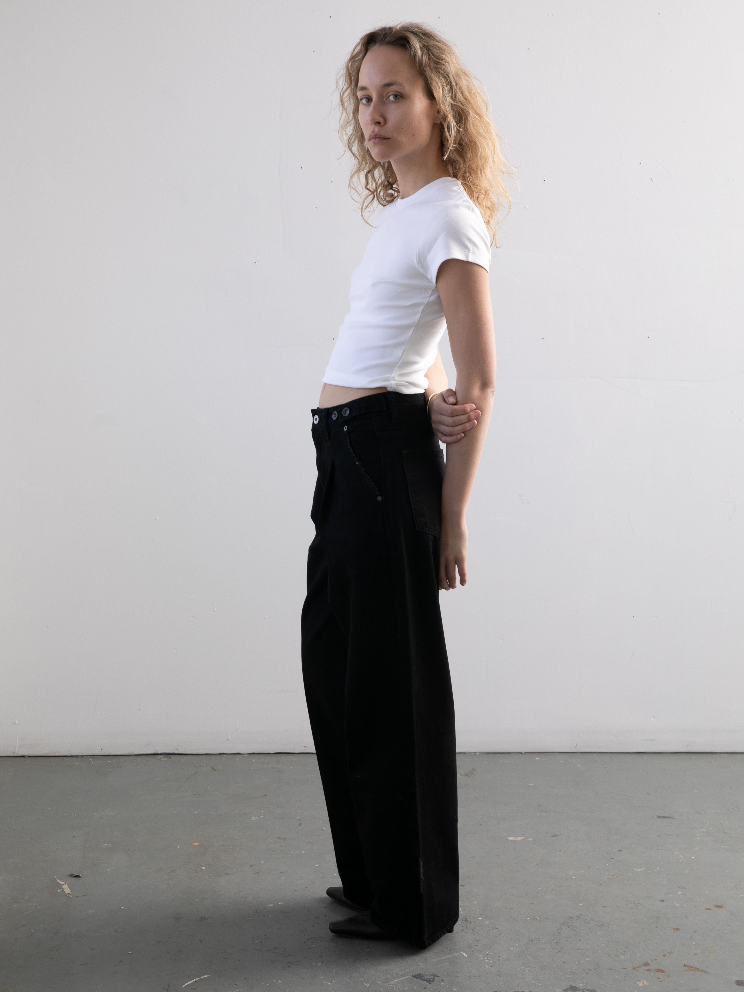 Pleated Relaxed Fit Jeans | Modern Menswear by yycbvcnbmmnbm