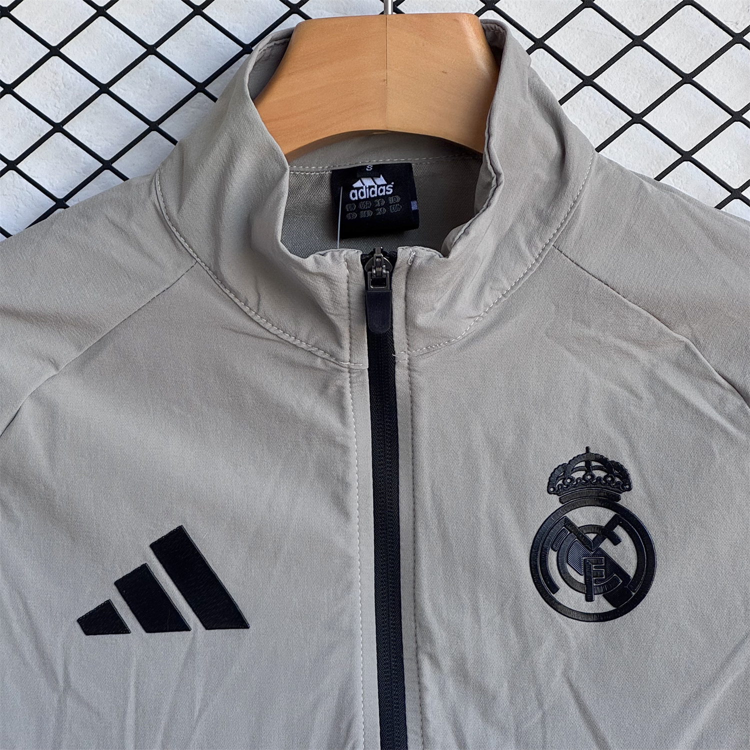 AlphaJersey-Real Madrid 25-26 Windbreaker Training Set - Pure Grey Top and Pants