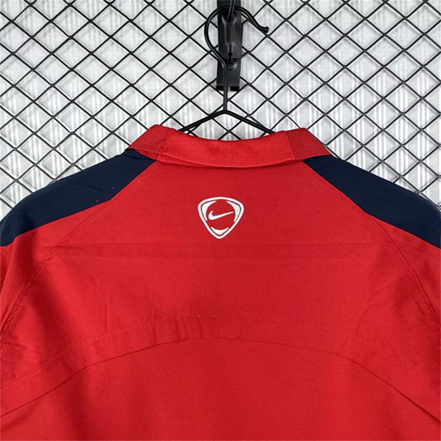 AlphaJersey-Retro Arsenal 2004-05 Home Windbreaker Jacket - Red