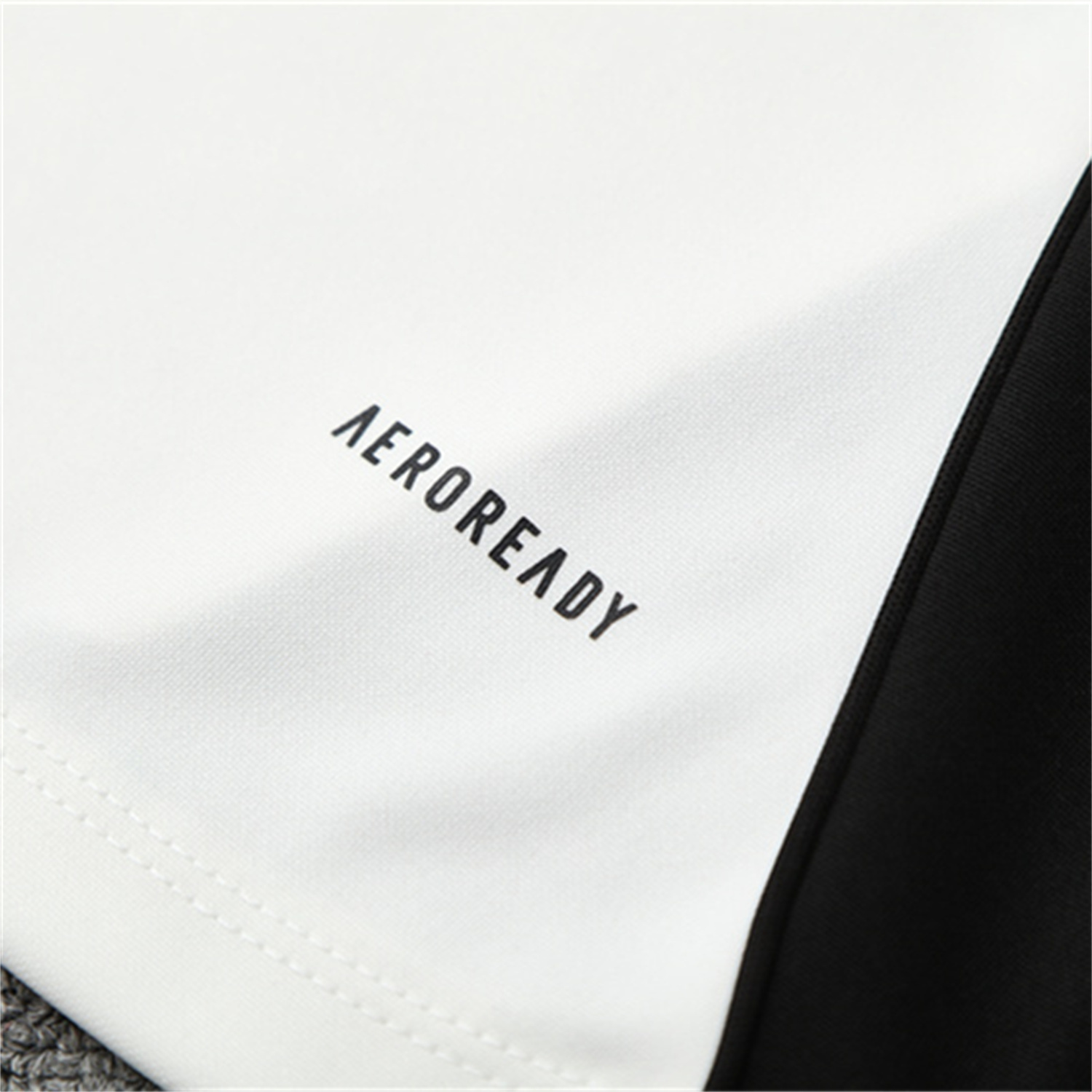 AlphaJersey-Liver.pool 25-26 Kids Long Sleeve Training Set - White Top & Black Pants